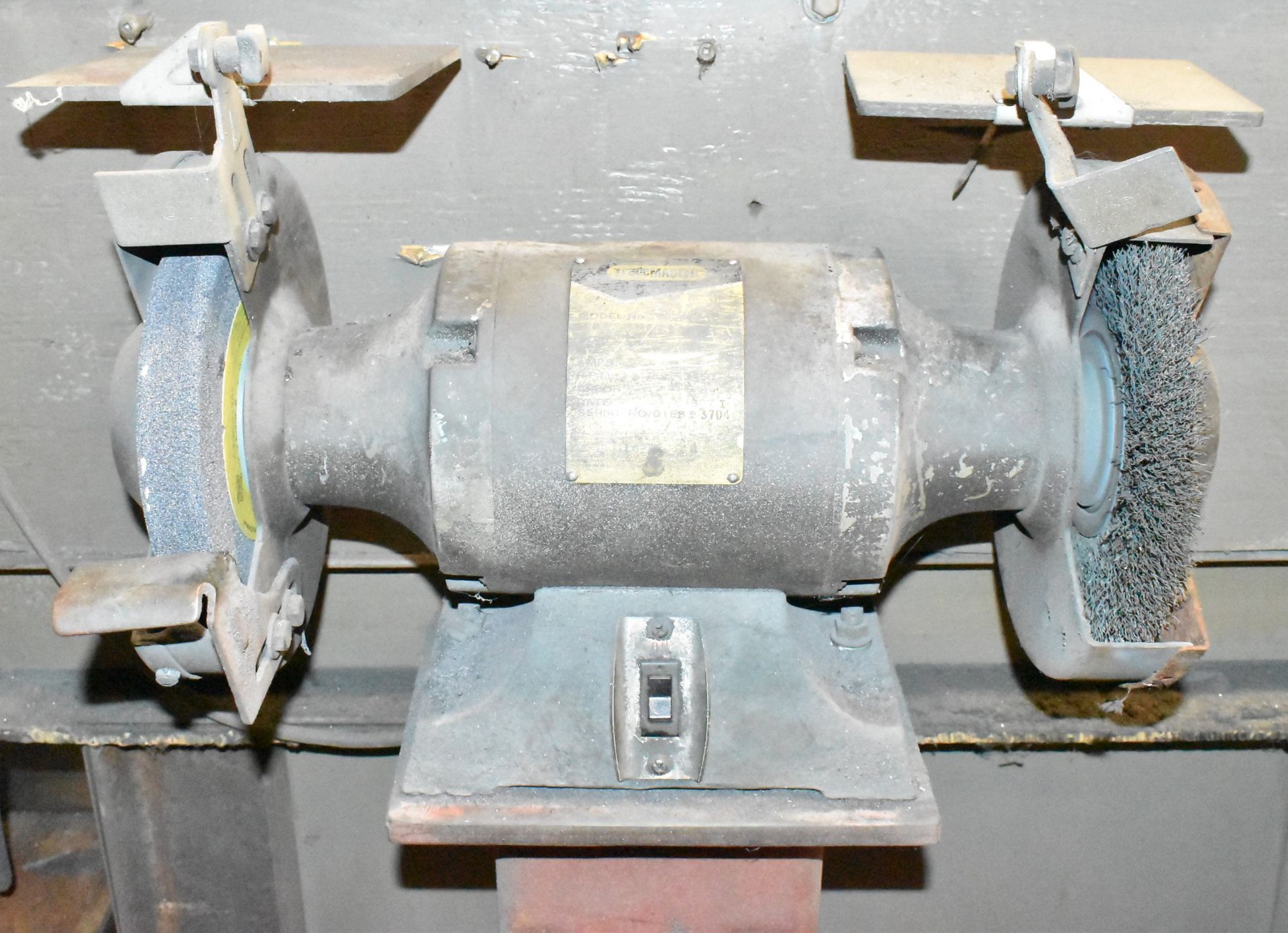 TRADEMASTER 8" DOUBLE END PEDESTAL GRINDER - Image 2 of 4