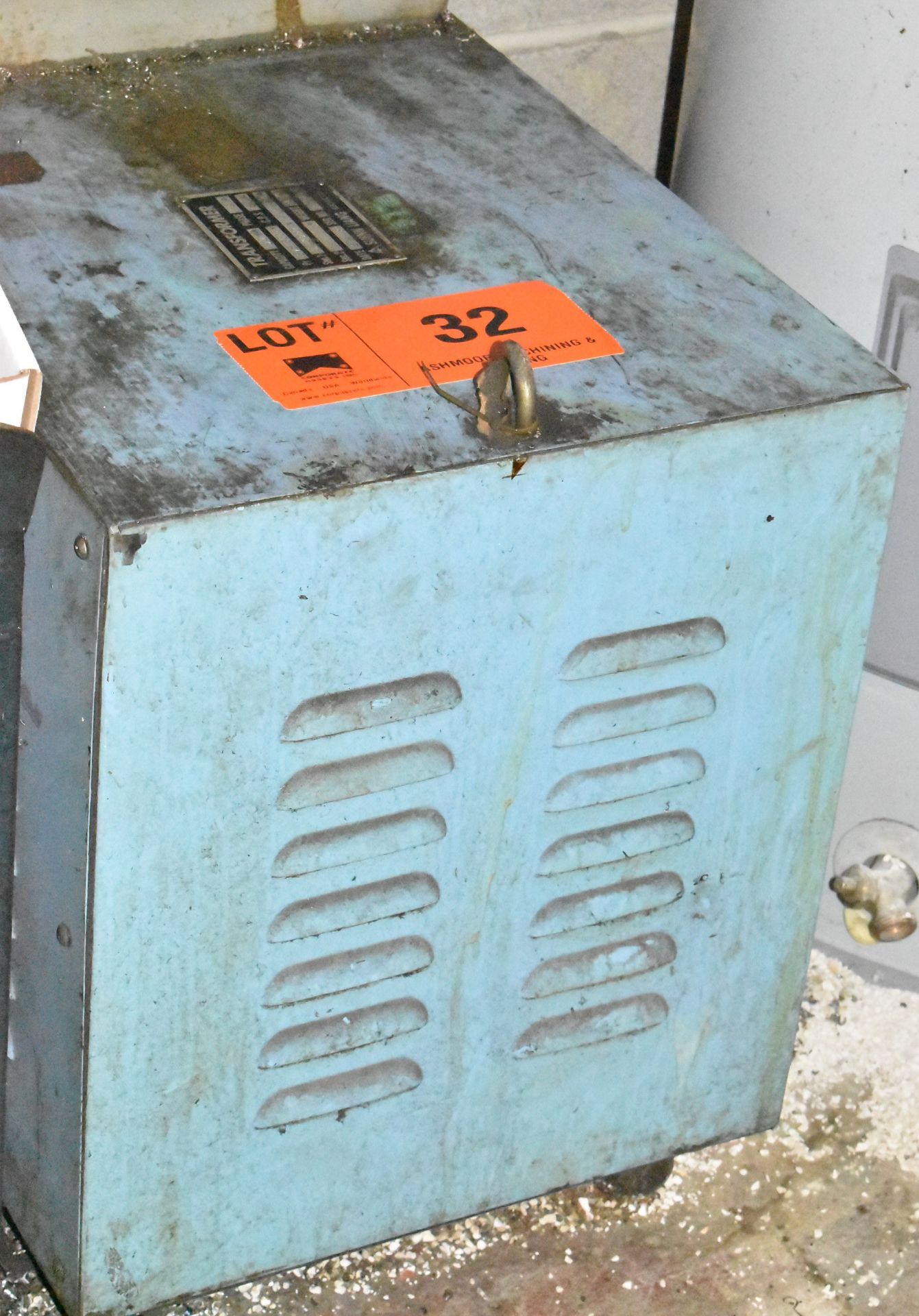 SUENN LIANG 20 KVA TRANSFORMER WITH 600HV/200LV/3PH/60HZ (CI) [RIGGING FEE FOR LOT #32 - $50 CAD