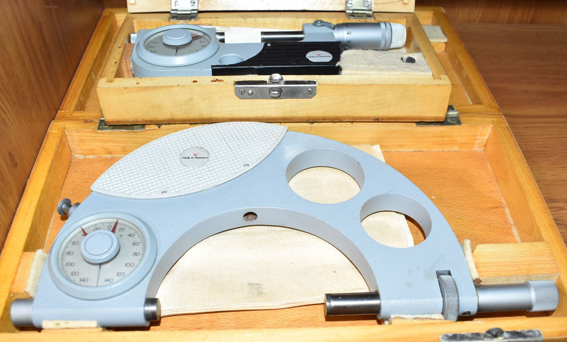 LOT/ DIAL TYPE OUTSIDE MICROMETERS - Image 2 of 3