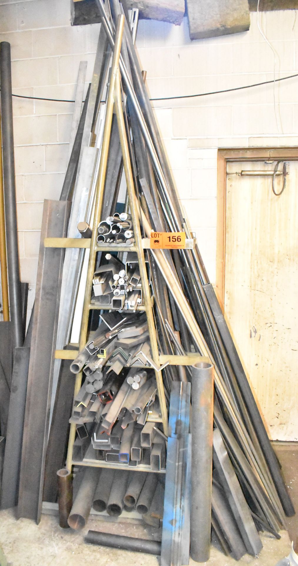 LOT/ FERROUS & NON-FERROUS SURPLUS MATERIAL AND CUT OFFS WITH A-FRAME MATERIAL RACK