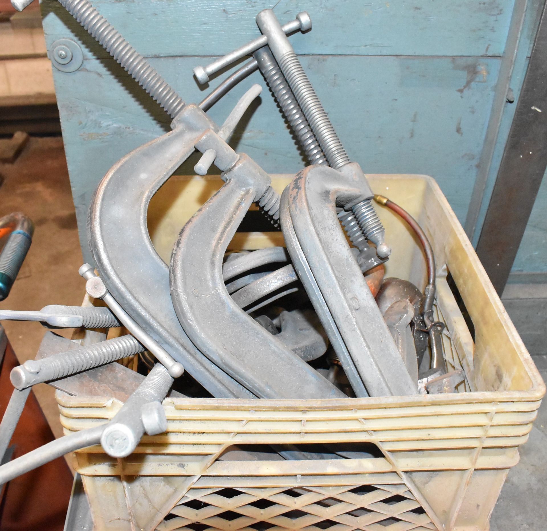 LOT/ CLAMPS & HAND TOOLS - Image 3 of 4