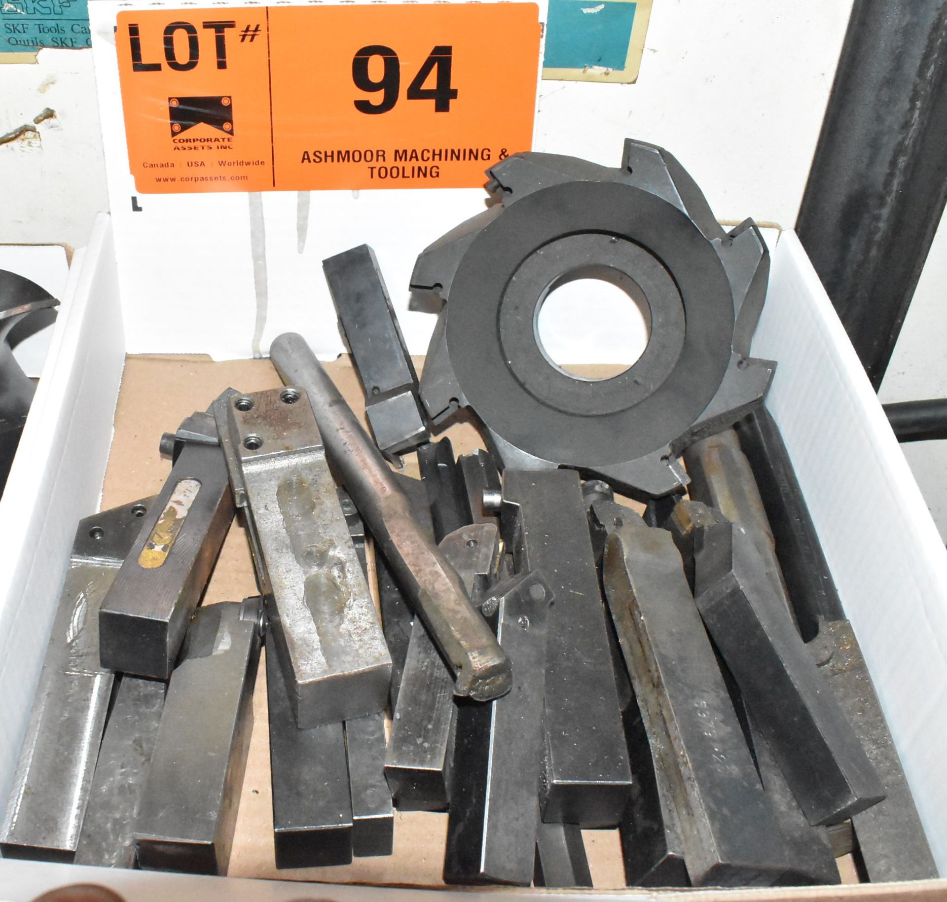 LOT/ CARBIDE INSERT LATHE CUTTERS & FACE MILL