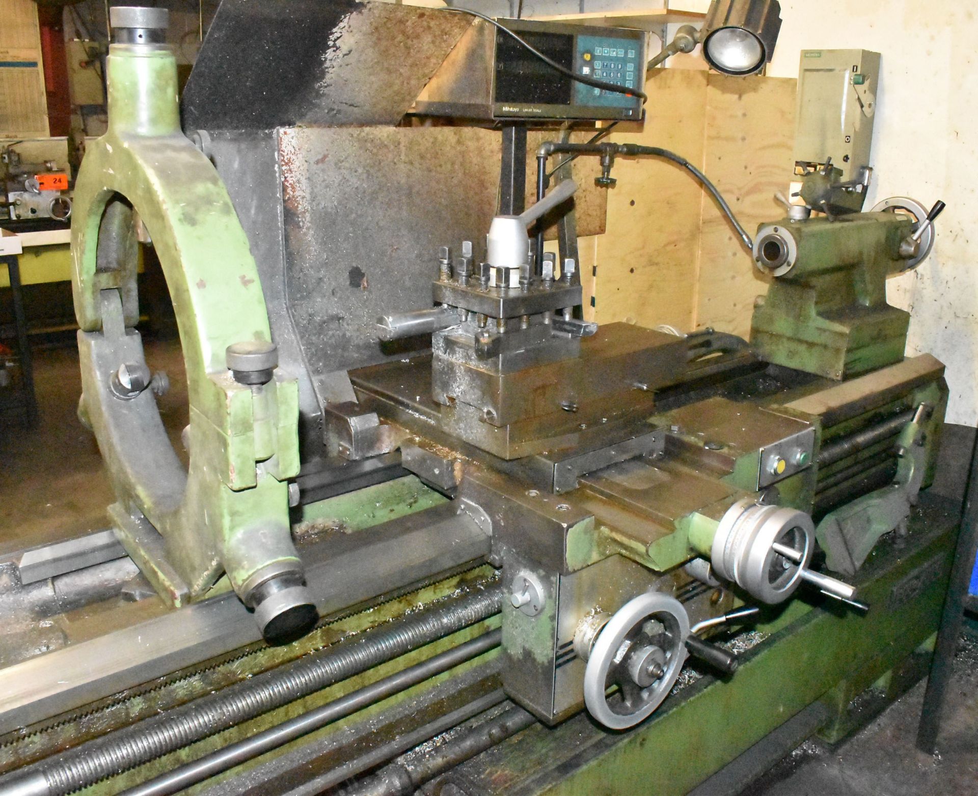 TAKANG 600X2000 HEAVY DUTY TWIN CHUCK HOLLOW SPINDLE GAP BED ENGINE LATHE WITH 24" SWING OVER BED, - Image 4 of 11