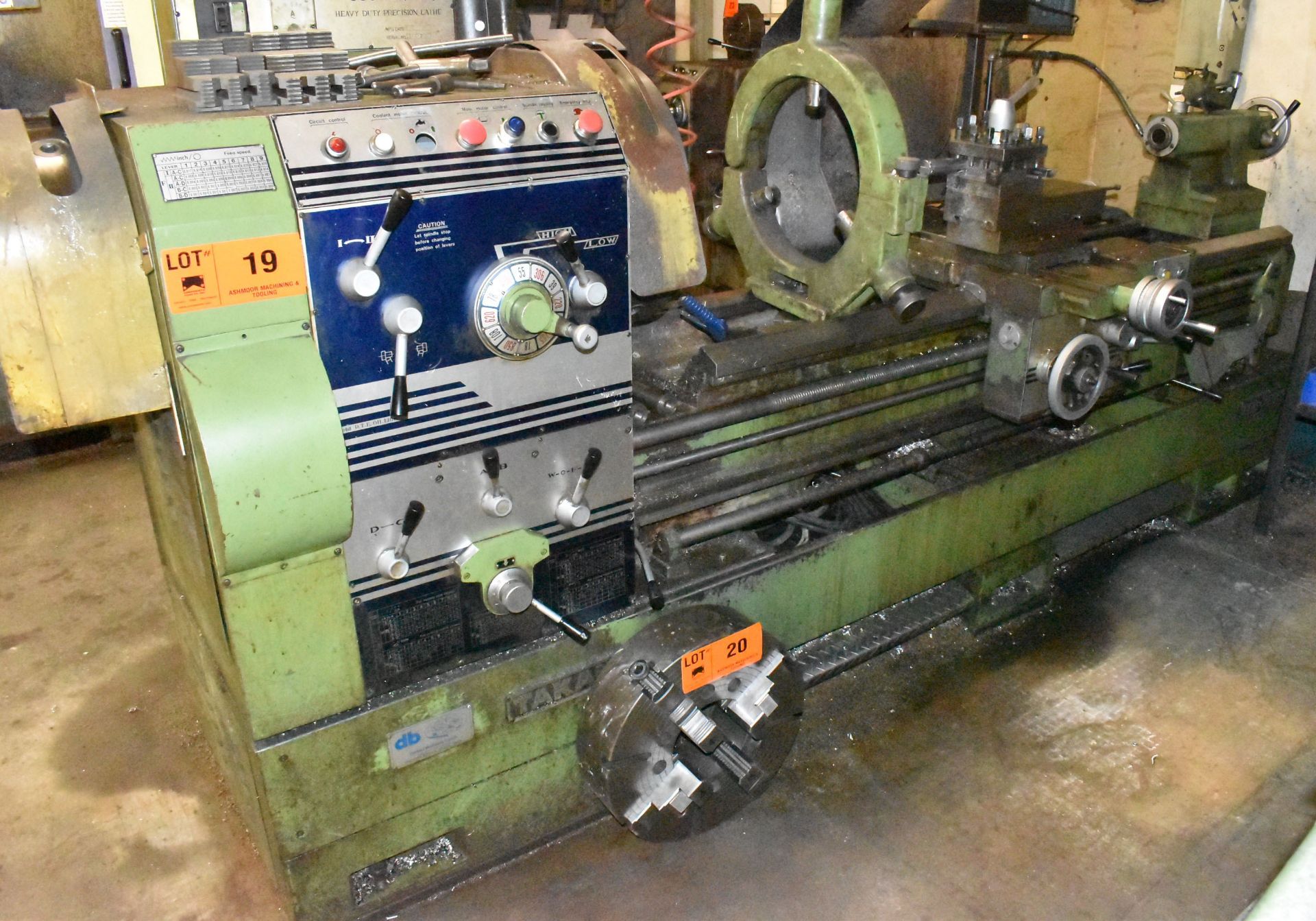 TAKANG 600X2000 HEAVY DUTY TWIN CHUCK HOLLOW SPINDLE GAP BED ENGINE LATHE WITH 24" SWING OVER BED,