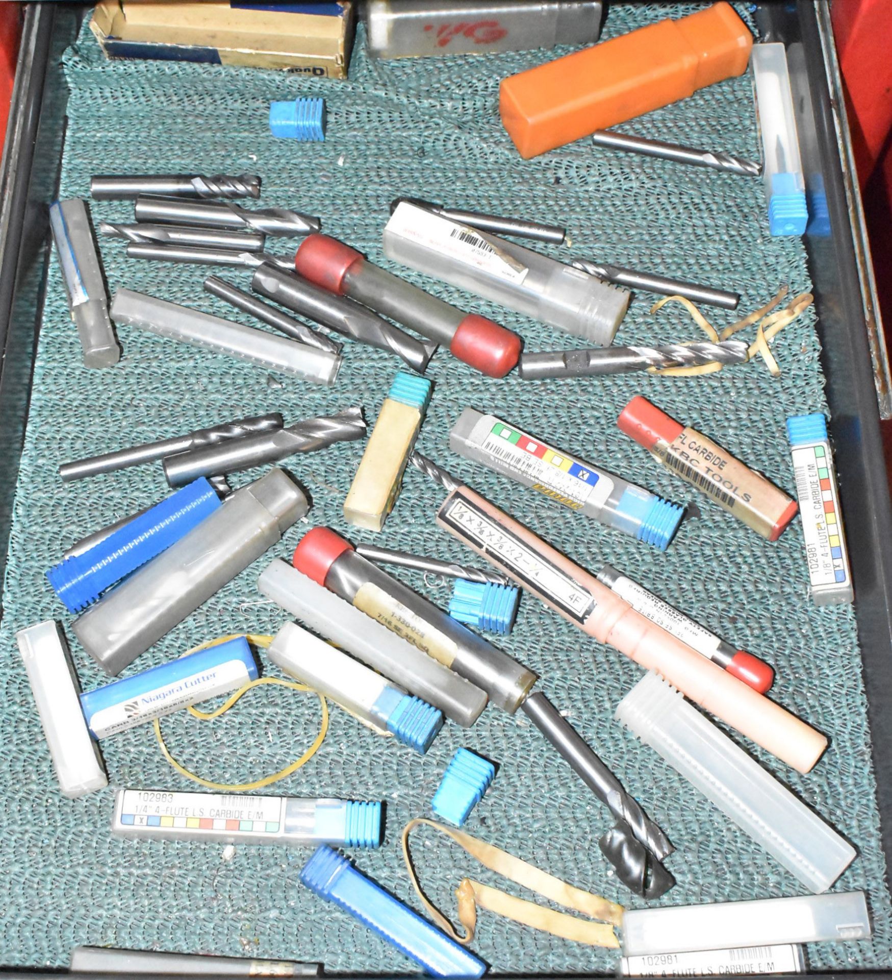 LOT/ ROLLING TOOL BOX WITH CONTENTS - INCLUDING BROACHES & GUIDES, SPRING COLLETS, DRILLS, - Image 12 of 19