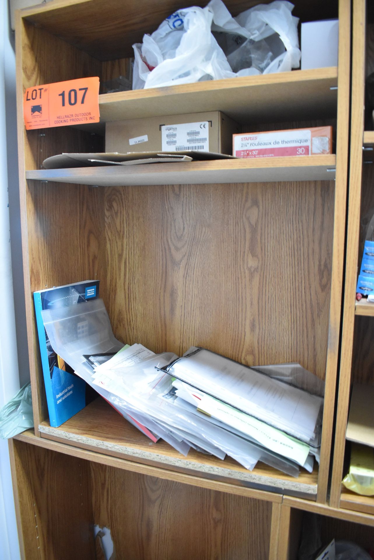 LOT/ CONTENTS OF SUPPLY CLOSET - INCLUIDNG OFFICE SUPPLIES, CLEANING SUPPLIES, SHELVES - Image 2 of 6