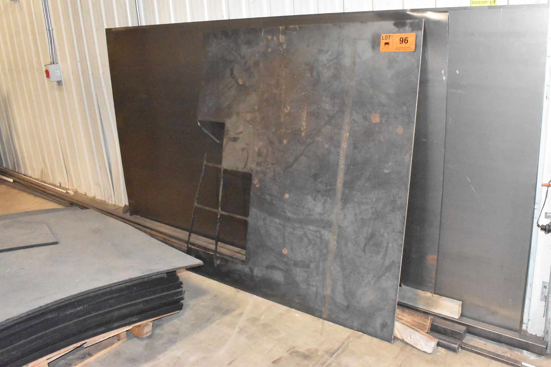 LOT/ SURPLUS MATERIAL - SHEET& PLATE