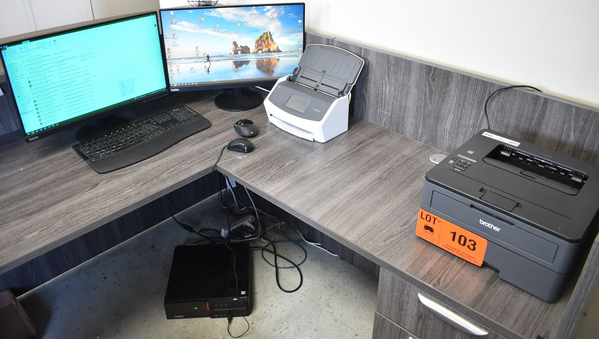 LOT/ LENOVO THINKCENTER DESKTOP PC WITH INTEL CORE i5 vPRO PROCESSOR, DUAL THINKVISON MONITORS,