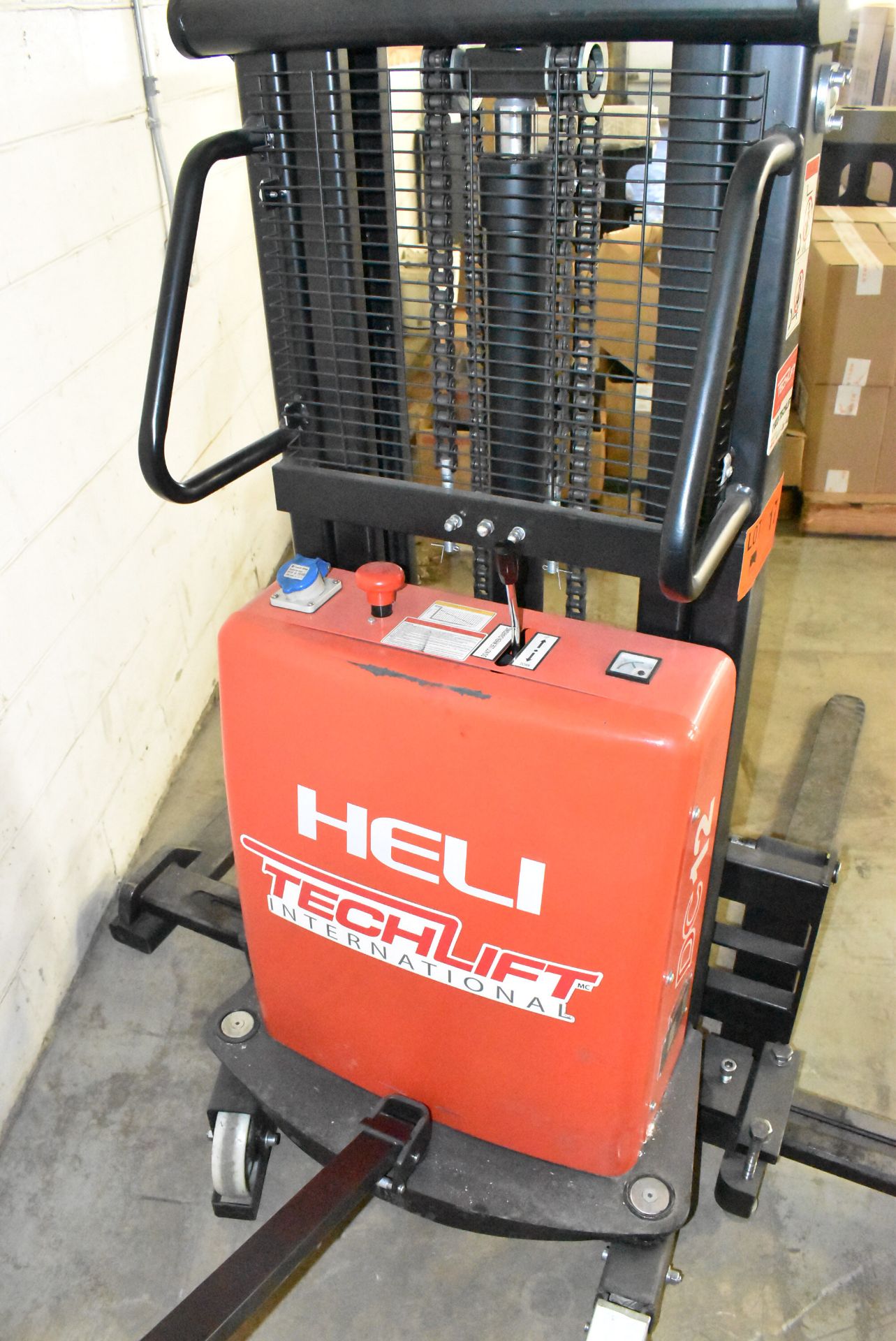 HELI CBS12J 2,540 LB. CAPACITY SEMI-ELECTRIC PALLET STACKER WITH 78" MAX. LIFT HEIGHT, S/N: - Image 2 of 5