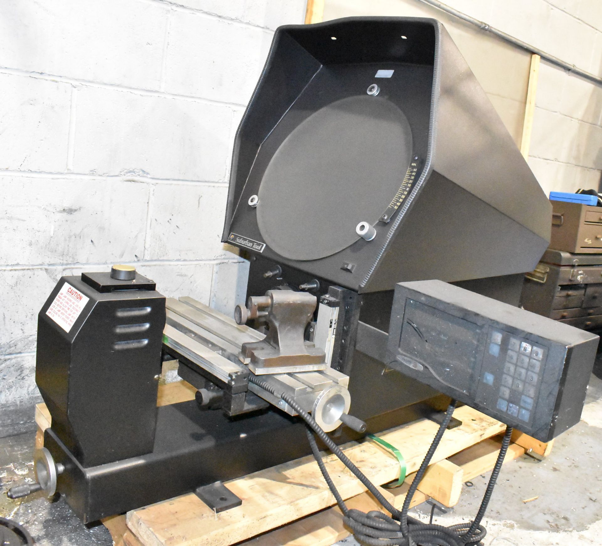 SUBURBAN TOOL MASTER VIEW MV14P OPTICAL COMPARATOR WITH FAGOR NV 20 DRO, S/N 2871-0402F (LOCATED