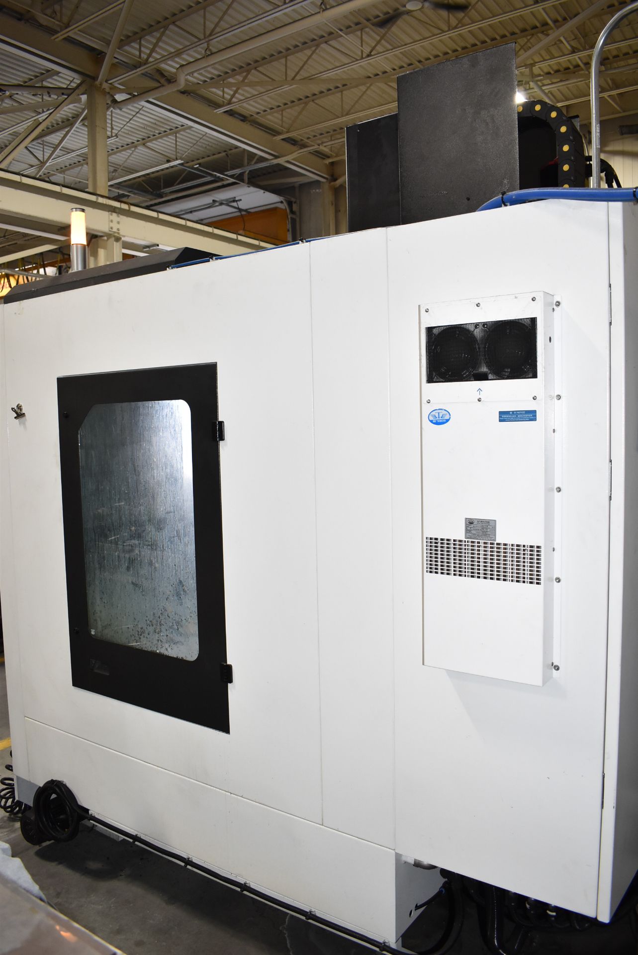 LMT (2019) VMC1100 CNC VERTICAL MACHINING CENTER WITH FANUC SERIES OI-MF CNC CONTROL, 43.31" X 23. - Image 14 of 22