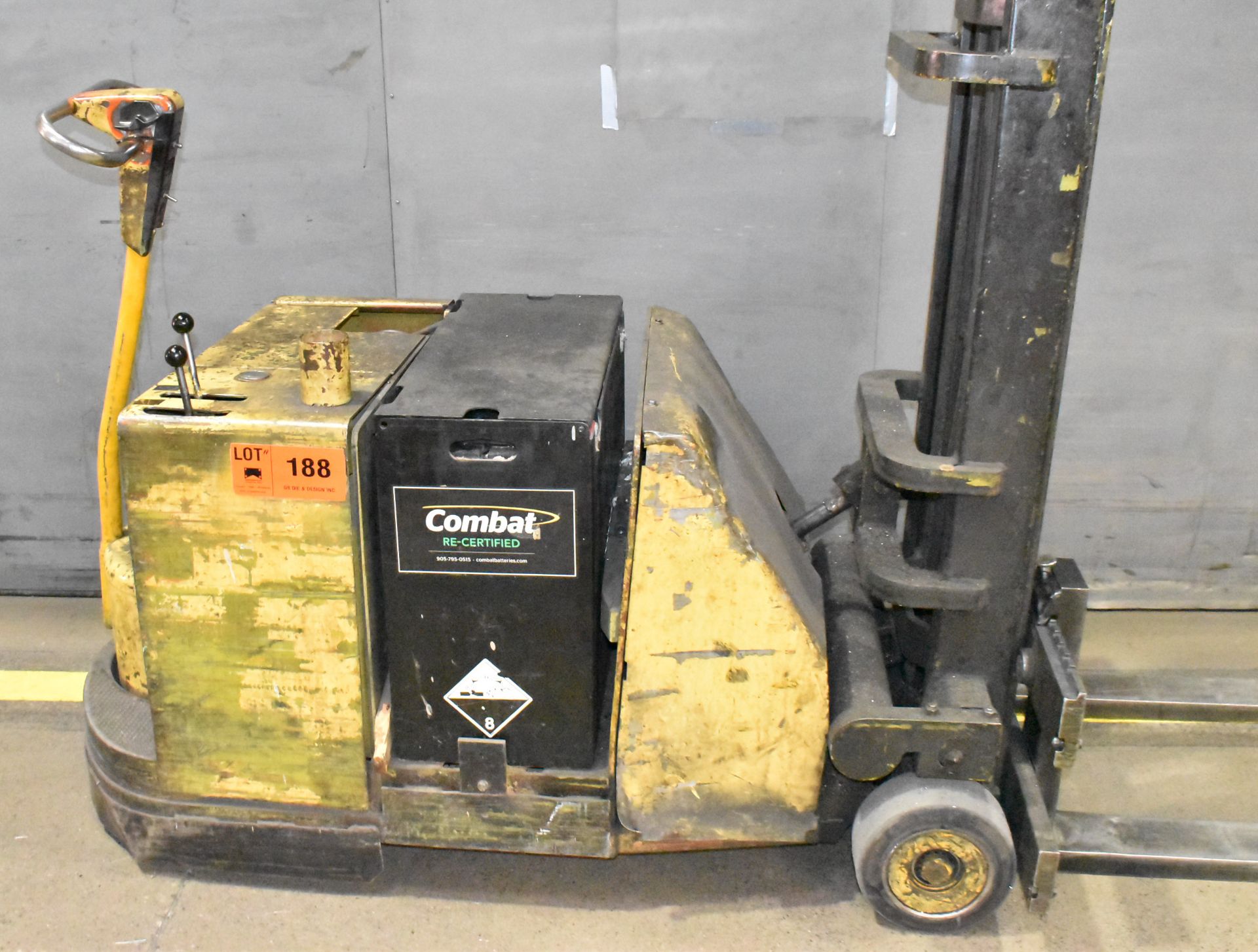 CLARK ST30B 3000 LB. CAPACITY 24V ELECTRIC WALK-BEHIND STACKER FORKLIFT WITH 130" MAX. LIFT - Image 2 of 6