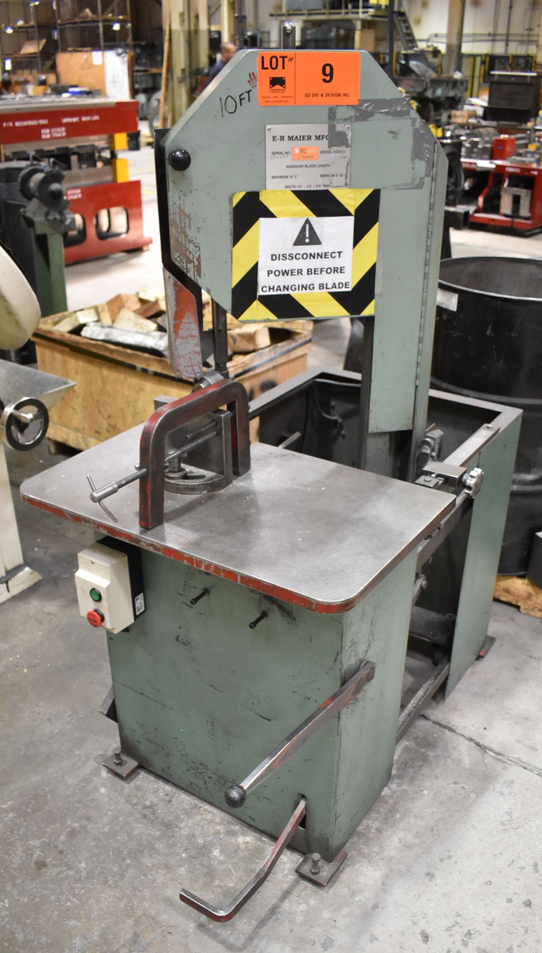 E-R MAIER KM1012 ROLL-IN VERTICAL BAND SAWS WITH 30"X18" TABLE, 13" THROAT, 10'2"X3/4" MAX. BLADE