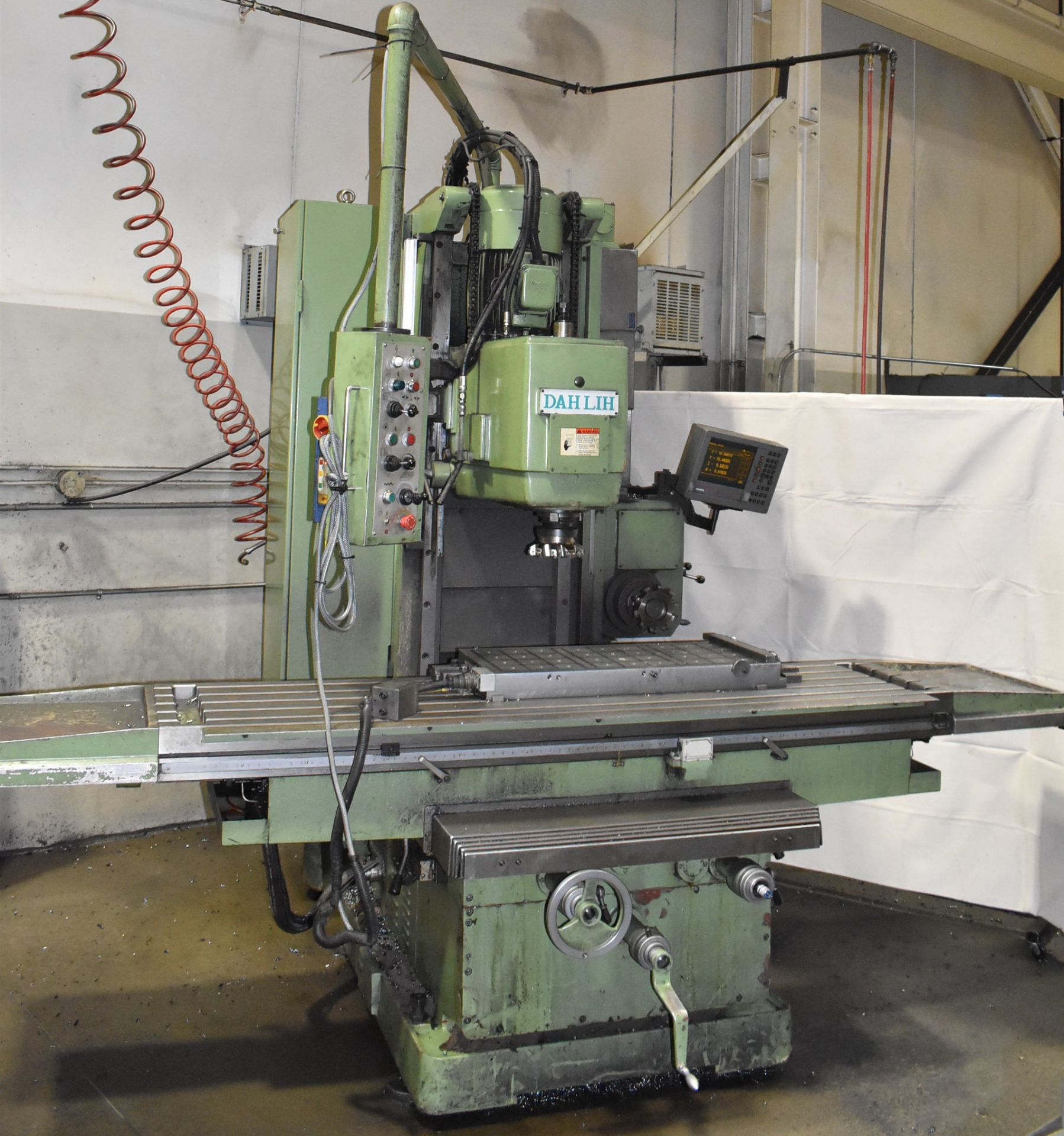 DAHLIH (2003) DL-V1600 BED-TYPE UNIVERSAL MILLING MACHINE WITH 82"X20" TABLE, TRAVELS: - Image 2 of 10