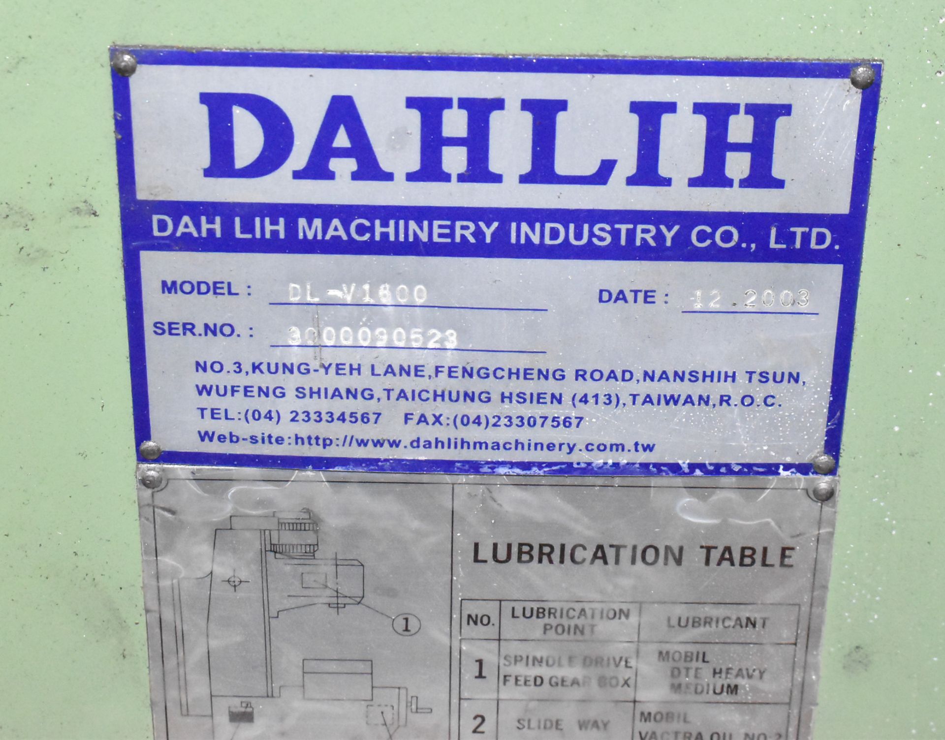 DAHLIH (2003) DL-V1600 BED-TYPE UNIVERSAL MILLING MACHINE WITH 82"X20" TABLE, TRAVELS: - Image 9 of 10