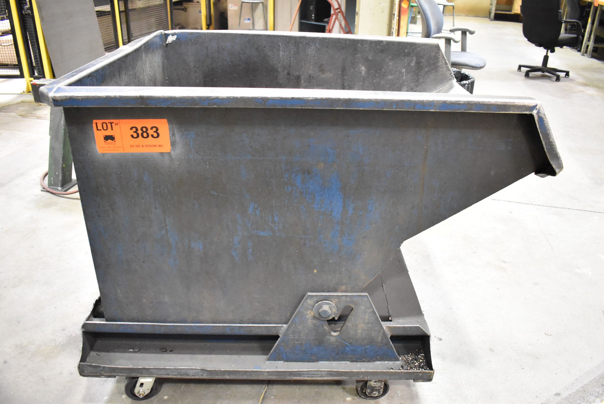 ROLLING DUMPING HOPPER, S/N N/A