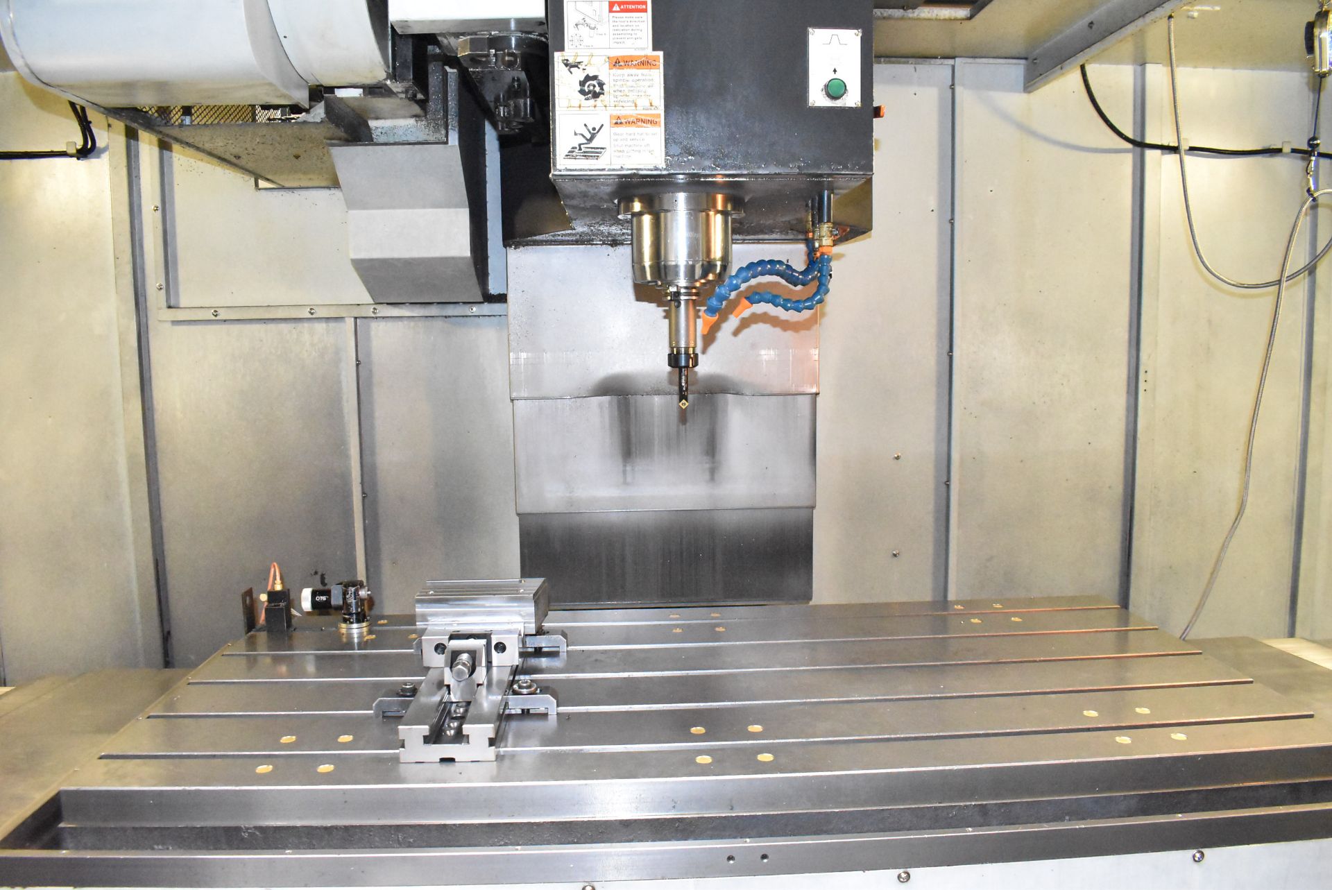 AWEA (2013) AF-1600 HIGH-SPEED CNC VERTICAL MACHINING CENTER WITH MITSUBISHI M70 CNC CONTROL, 32" - Image 6 of 17