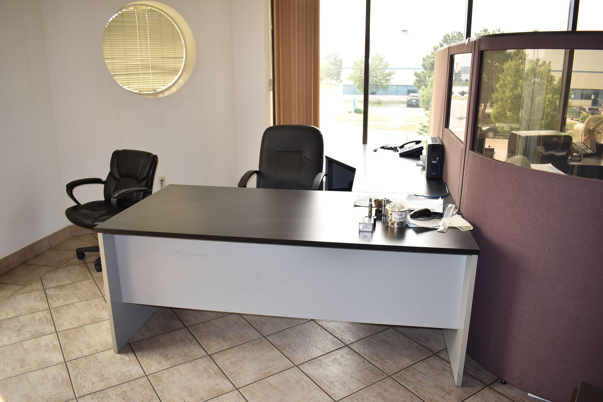 LOT/ OFFICE WORKSTATIONS CONSISTING OF (3) U-SHAPED DESKS, (1) L-SHAPED DESK, DIVIDERS & (6) - Image 7 of 7