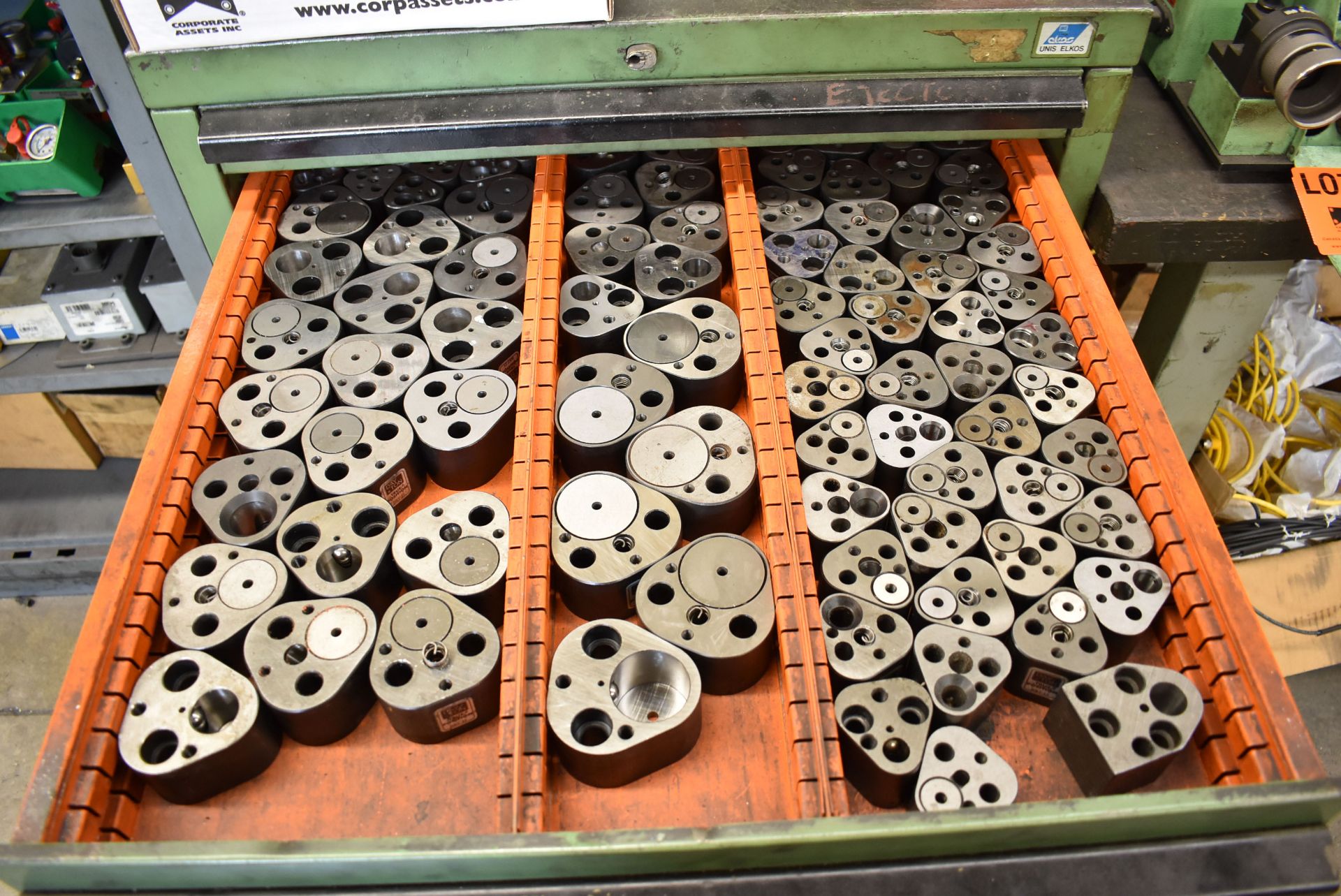 LOT/ 7-DRAWER TOOL CABINET WITH CONTENTS CONSISTING OF PINS, DAYTON RETAINERS, FITTINGS & BELTS - Image 3 of 7