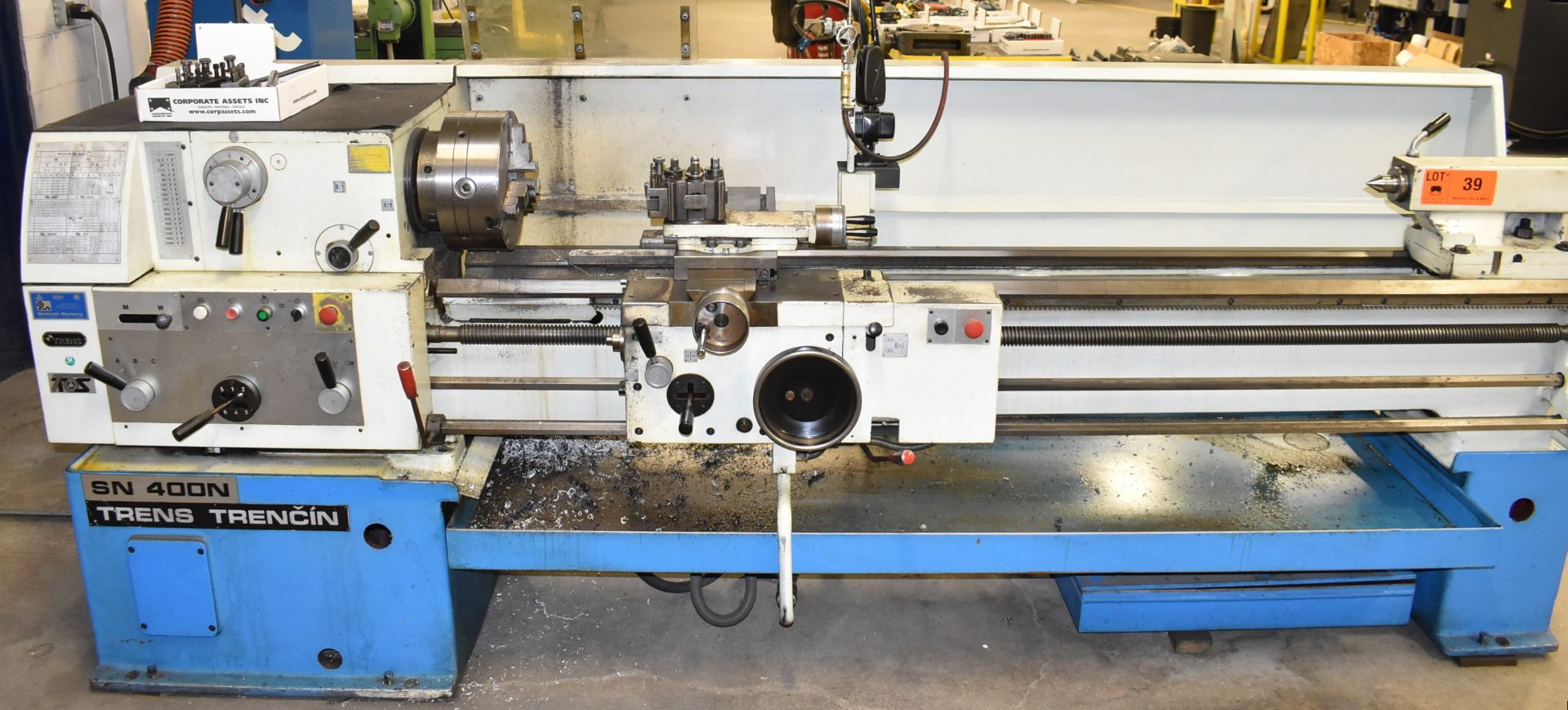 TOS TRENS TRENCIN SN 400N GAP BED ENGINE LATHE WITH 16.14" SWING OVER BED, 78.74" BETWEEN CENTERS, - Image 2 of 11