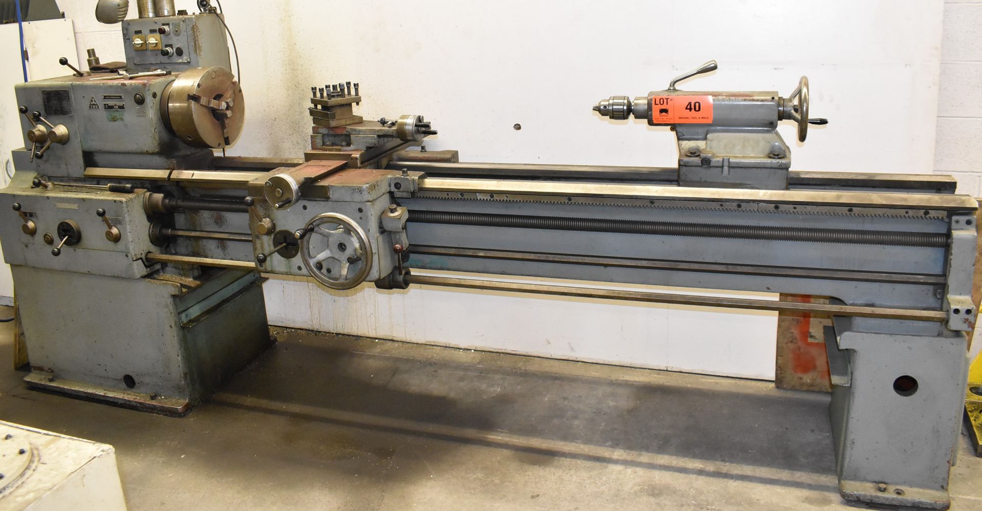 TOS SN 45B GAP BED ENGINE LATHE WITH 17.72" SWING OVER BED, 79.37" BETWEEN CENTERS, 2" SPINDLE BORE, - Image 2 of 13