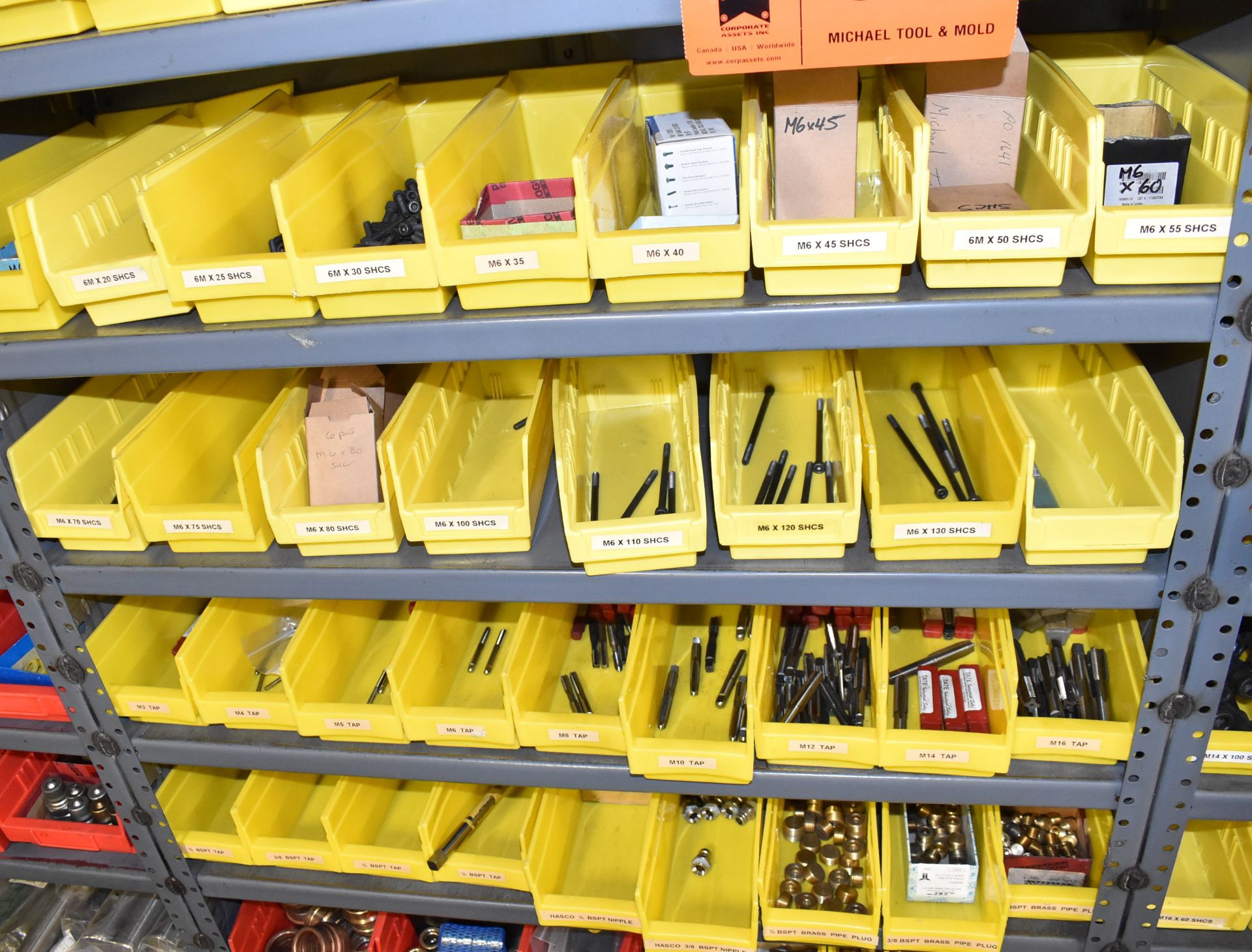 LOT/ CONTENTS OF SHELF CONSISTING OF HARDWARE & FITTINGS - Image 3 of 4