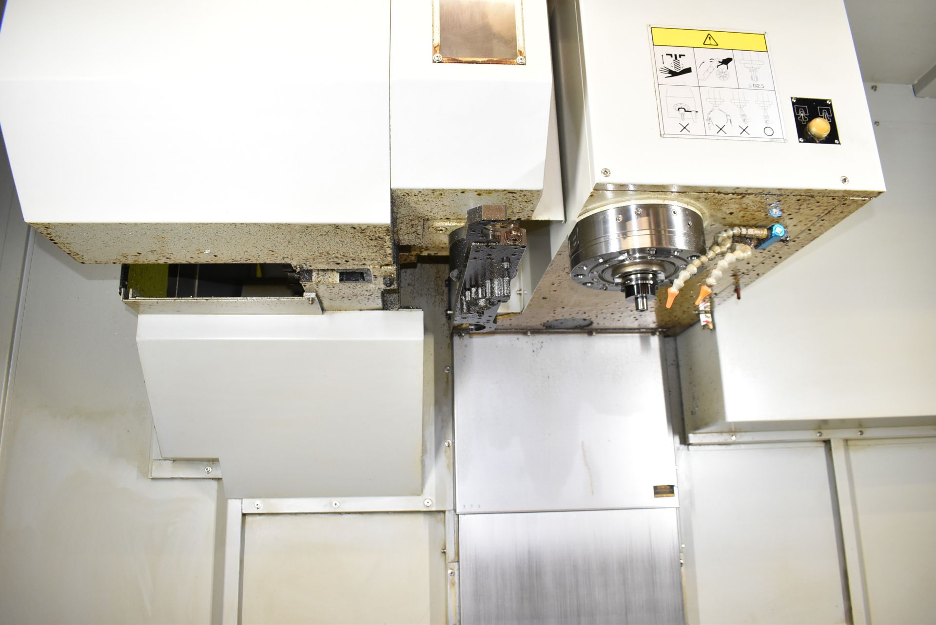 QUASER (2015) MV214P/12B HIGH-SPEED CNC VERTICAL MACHINING CENTER WITH FANUC SERIES OI-MD CNC - Image 4 of 16