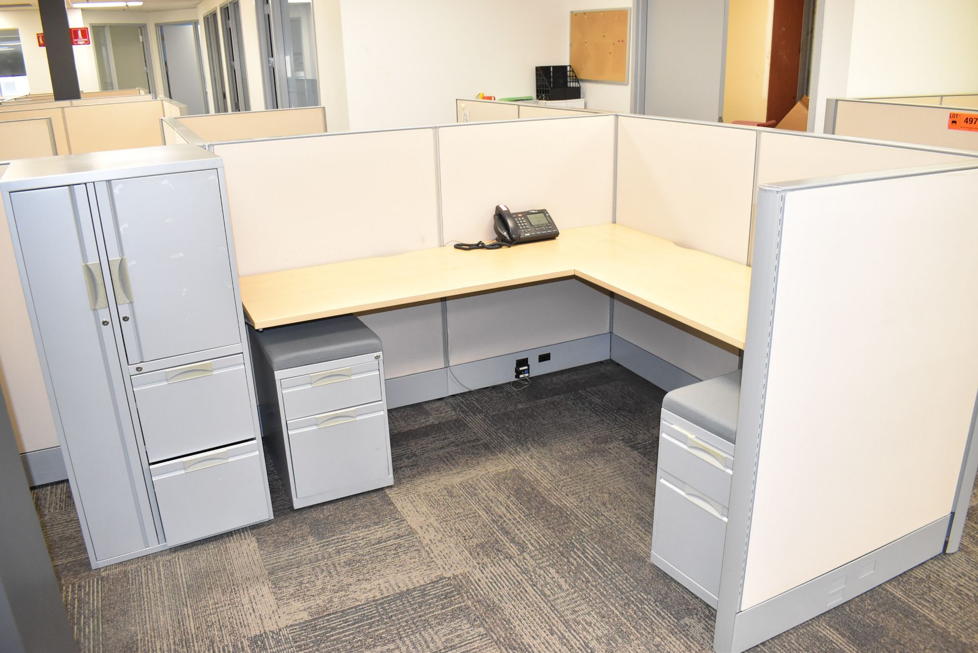 LOT/ (11) CUBICLE WORKSTATIONS WITH ASSOCIATED OFFICE CHAIRS & FILE CABINETS - Image 8 of 12