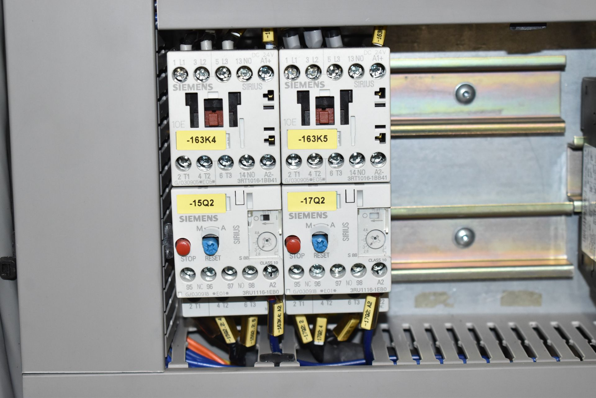 TRICON CONTROL CABINET WITH 3X480V+PE RATED VOLTAGE, 60HZ, 34A TOTAL FLA (CI) (DELAYED DELIVERY) [ - Image 10 of 41