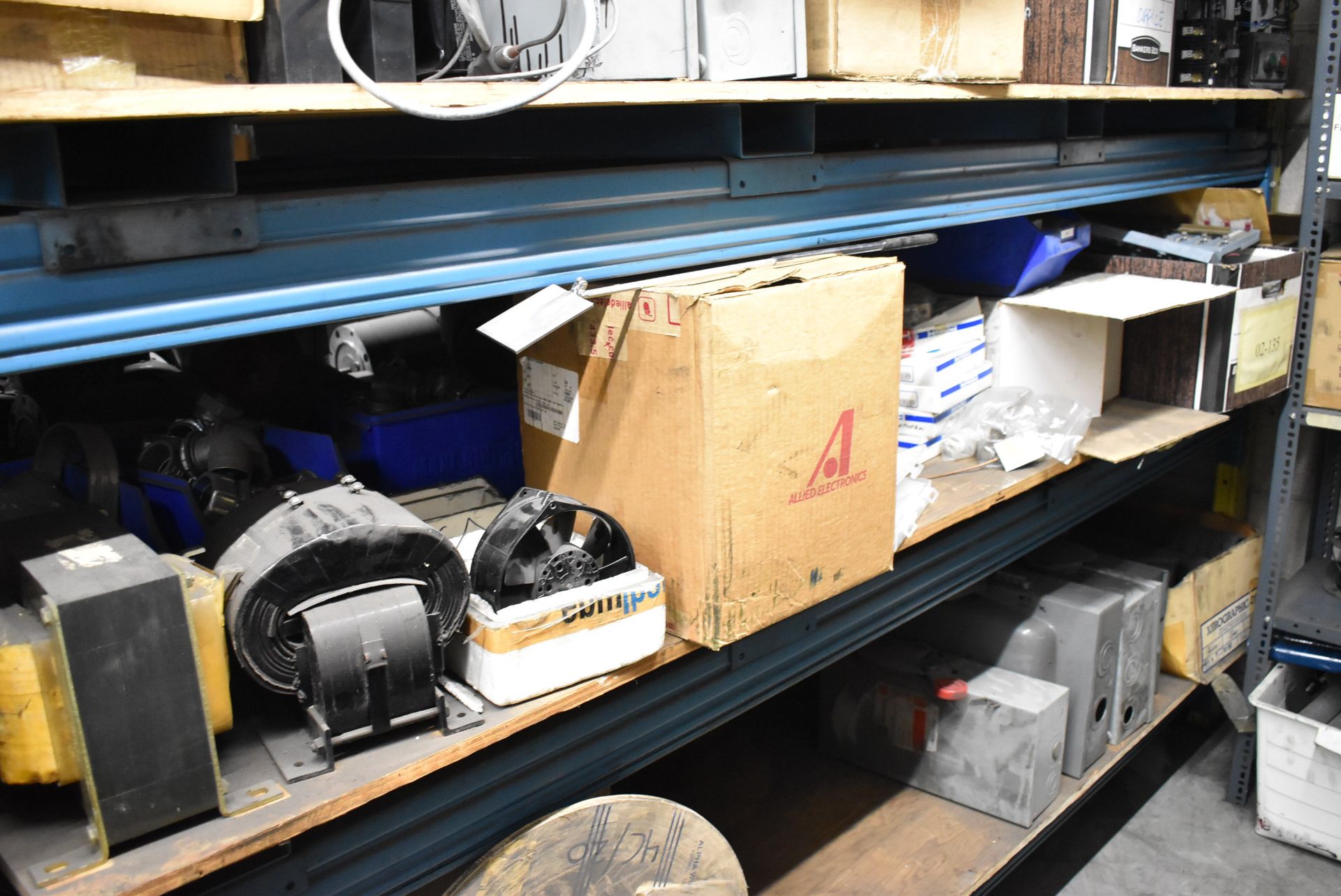 LOT/ (2) SECTIONS OF PALLET RACK & STEEL SHELF WITH CONTENTS - INCLUDING HYDRAULIC HOSES, - Image 9 of 21