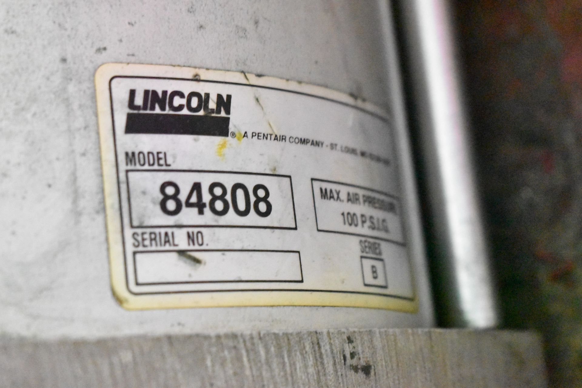LINCOLN MODEL 84808 8" PNEUMATIC TRANSFER PUMP [RIGGING FEE FOR LOT #249 - $125 CAD PLUS - Image 3 of 3