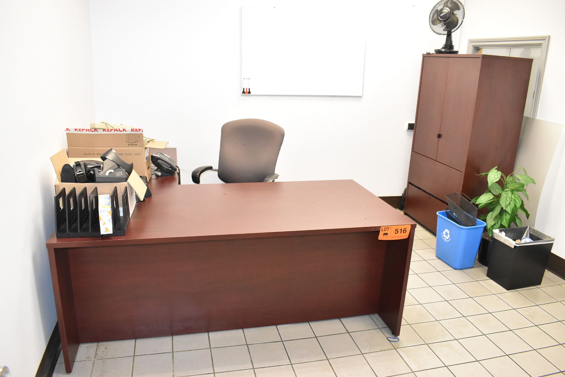 LOT/ CONTENTS OF OFFICE CONSISTING OF DESK WITH OFFICE CHAIR, STORAGE CABINET, OFFICE SUPPLIES