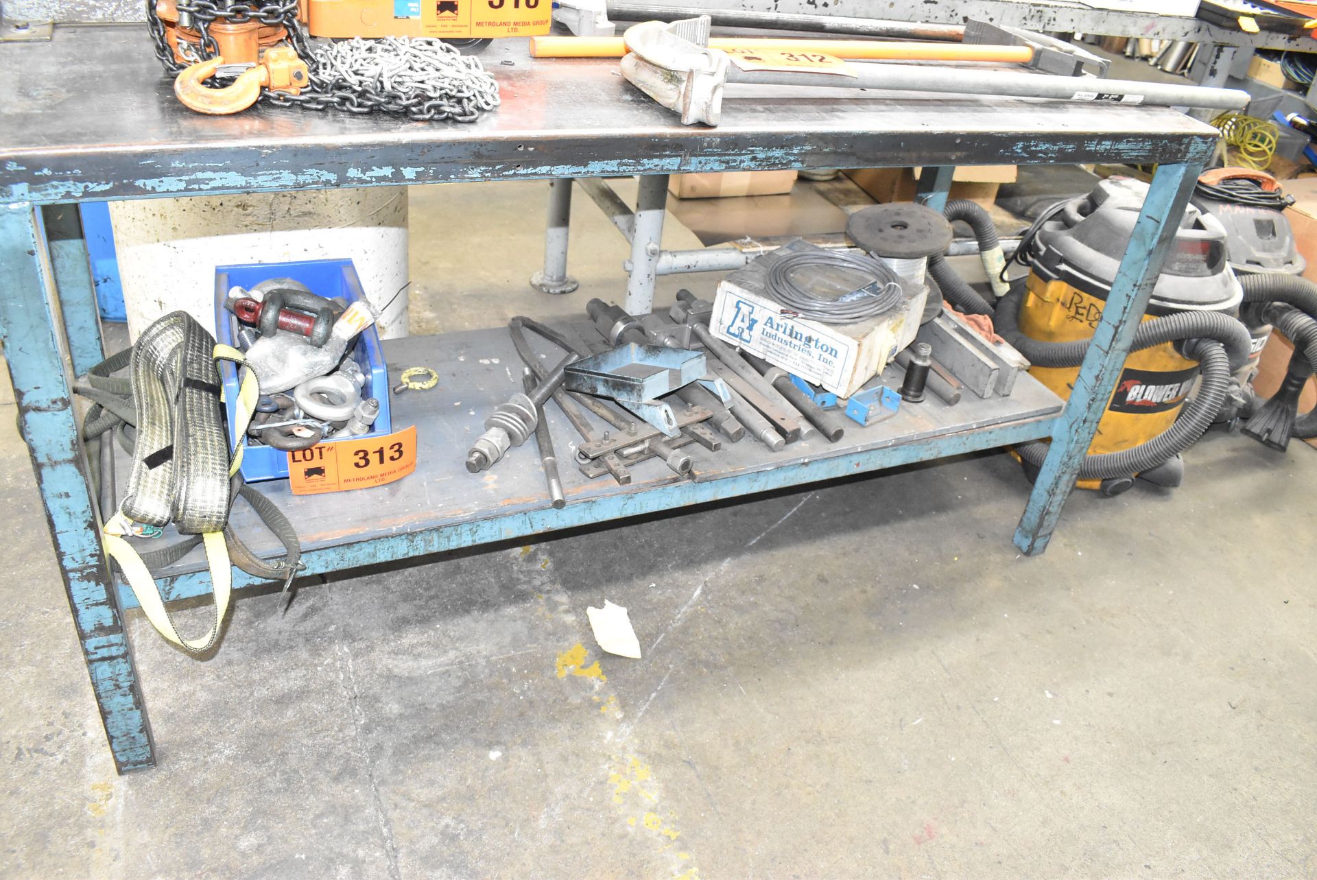 LOT/ REMAINING CONTENTS OF WORK BENCH - INCLUDING LIFTING SUPPLIES, CABLE, SURPLUS MATERIAL