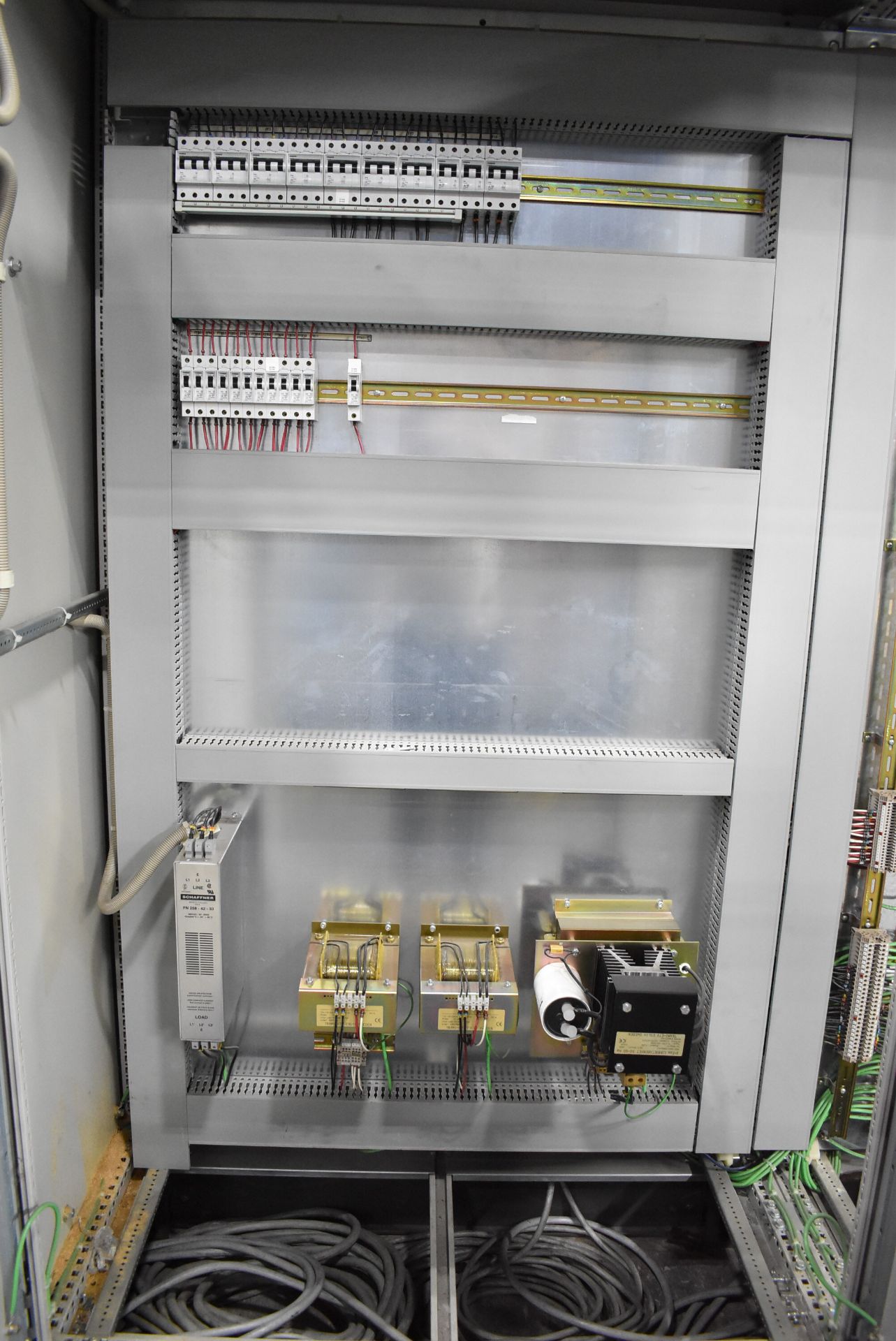 SCHUR BCS UL PALLETIZING & PACKAGING CELL CONTROL CABINET WITH ALLEN BRADLEY PANELVIEW 550 TOUCH - Image 6 of 10