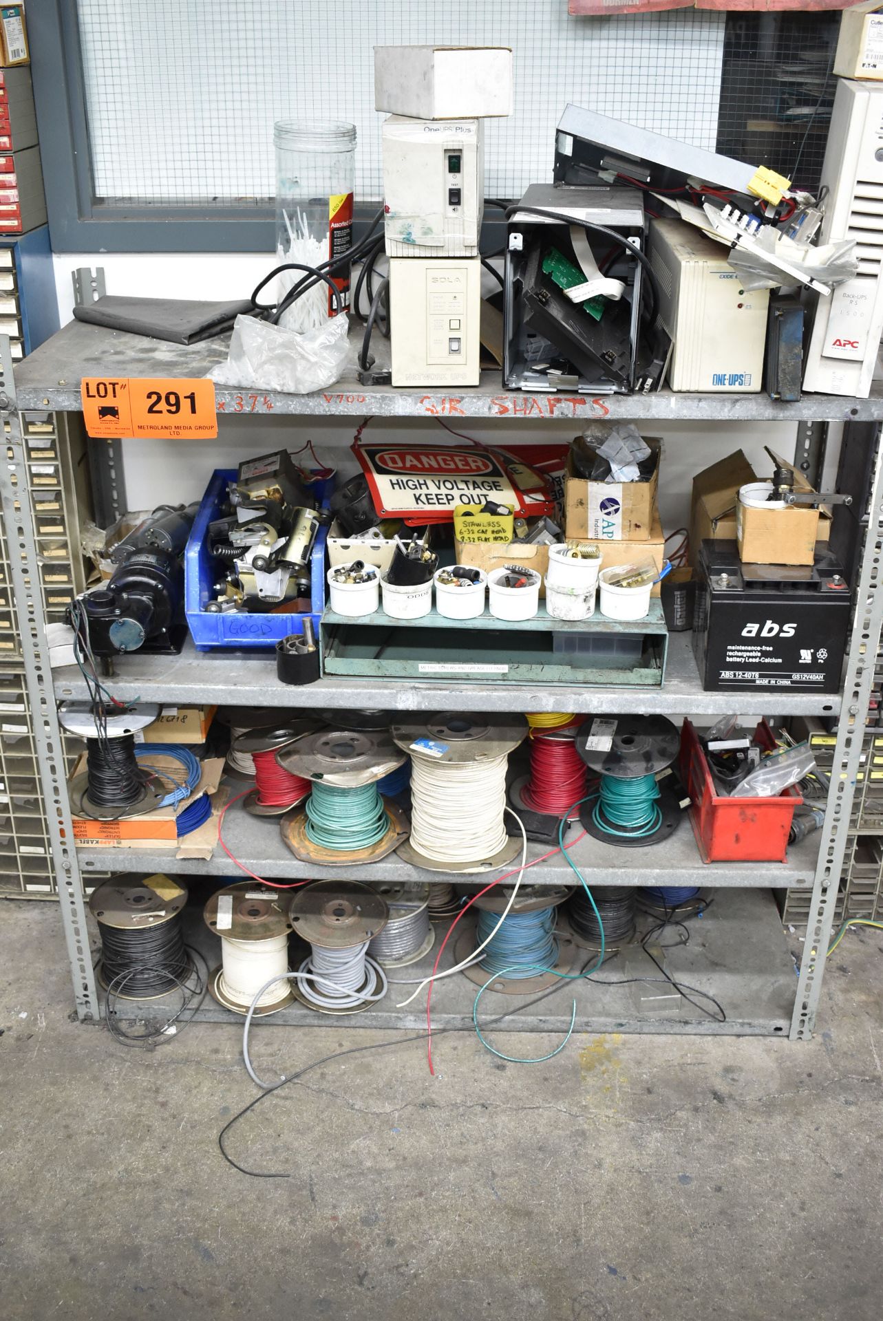 LOT/ STEEL SHELF WITH CONTENTS - INCLUDING UPS MODULES, SIGNAGE, BATTERIES, ELECTRICAL CONNECTORS,