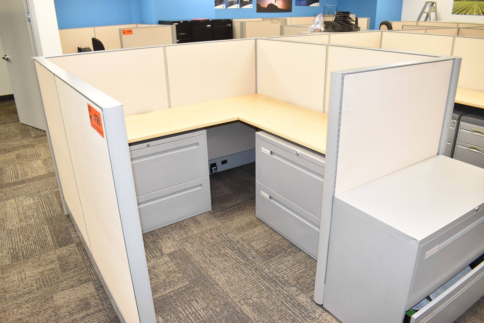 LOT/ (6) CUBICLE WORKSTATIONS WITH ASSOCIATED OFFICE CHAIRS & FILE CABINETS - Image 2 of 9