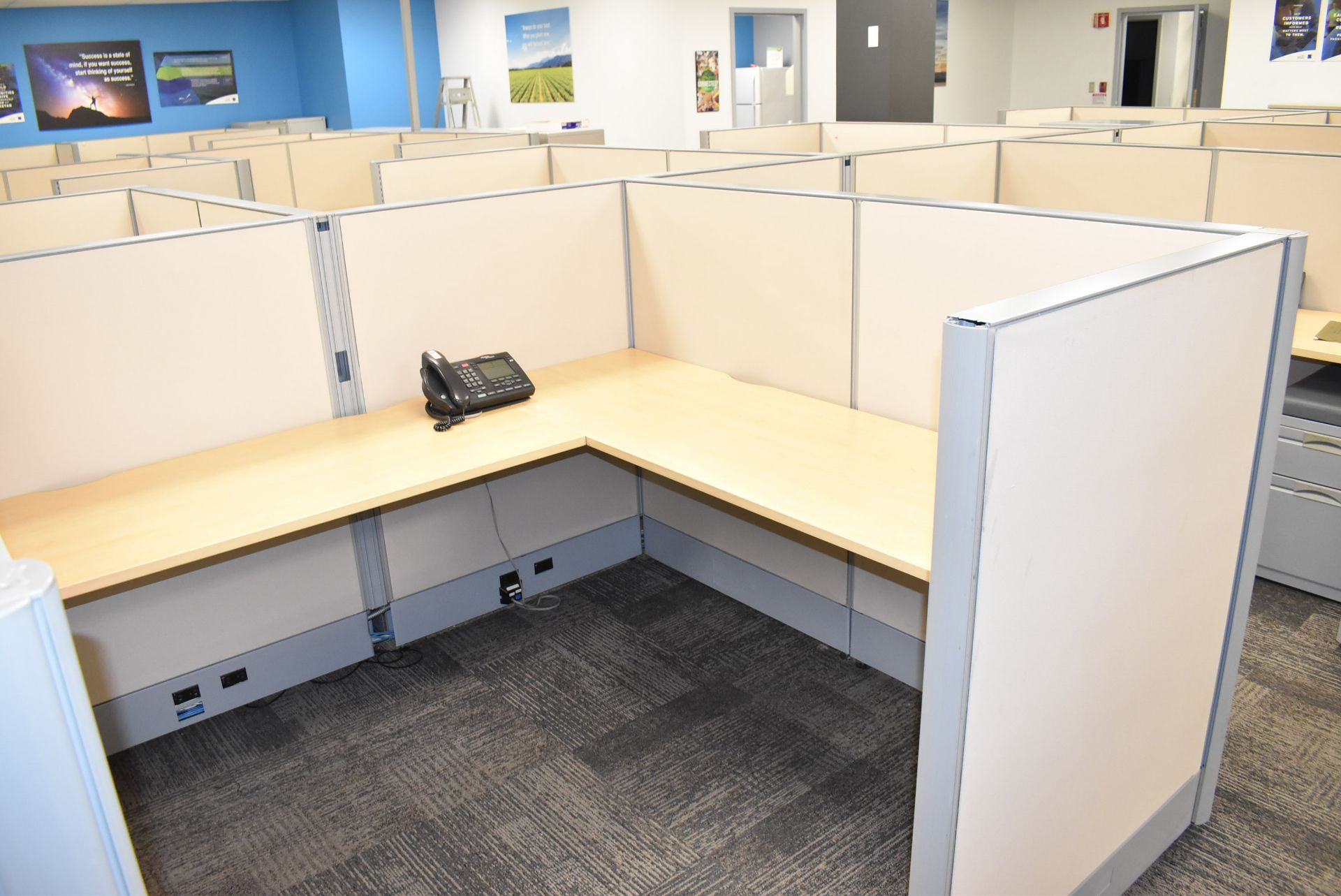 LOT/ (11) CUBICLE WORKSTATIONS WITH ASSOCIATED OFFICE CHAIRS & FILE CABINETS - Image 5 of 12