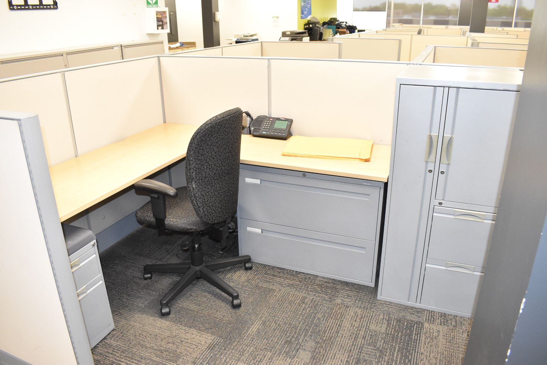 LOT/ (11) CUBICLE WORKSTATIONS WITH ASSOCIATED OFFICE CHAIRS & FILE CABINETS - Image 12 of 12