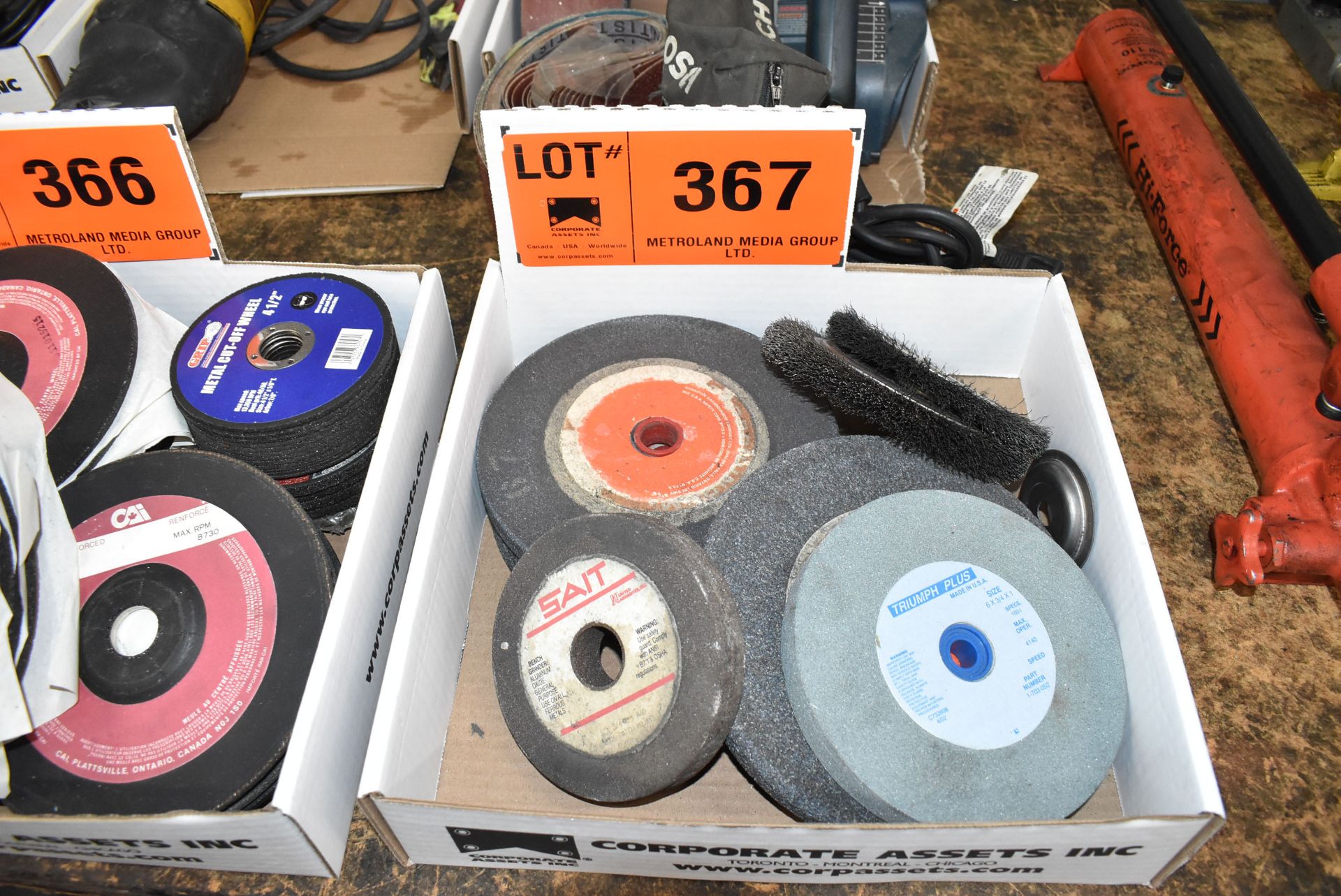 LOT/ GRINDING & WIRE WHEELS