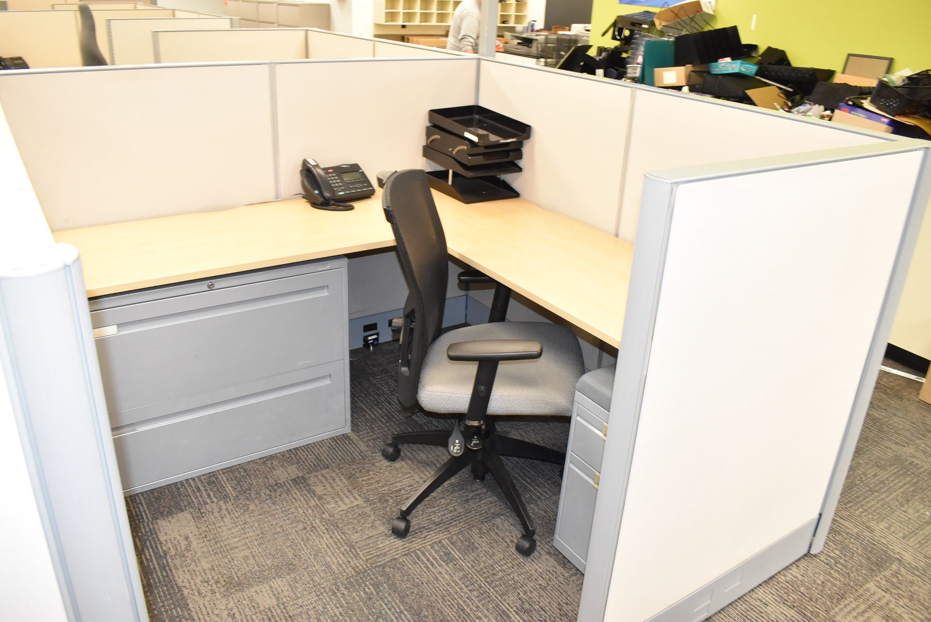 LOT/ (10) CUBICLE WORKSTATIONS WITH ASSOCIATED OFFICE CHAIRS & FILE CABINETS - Image 2 of 11