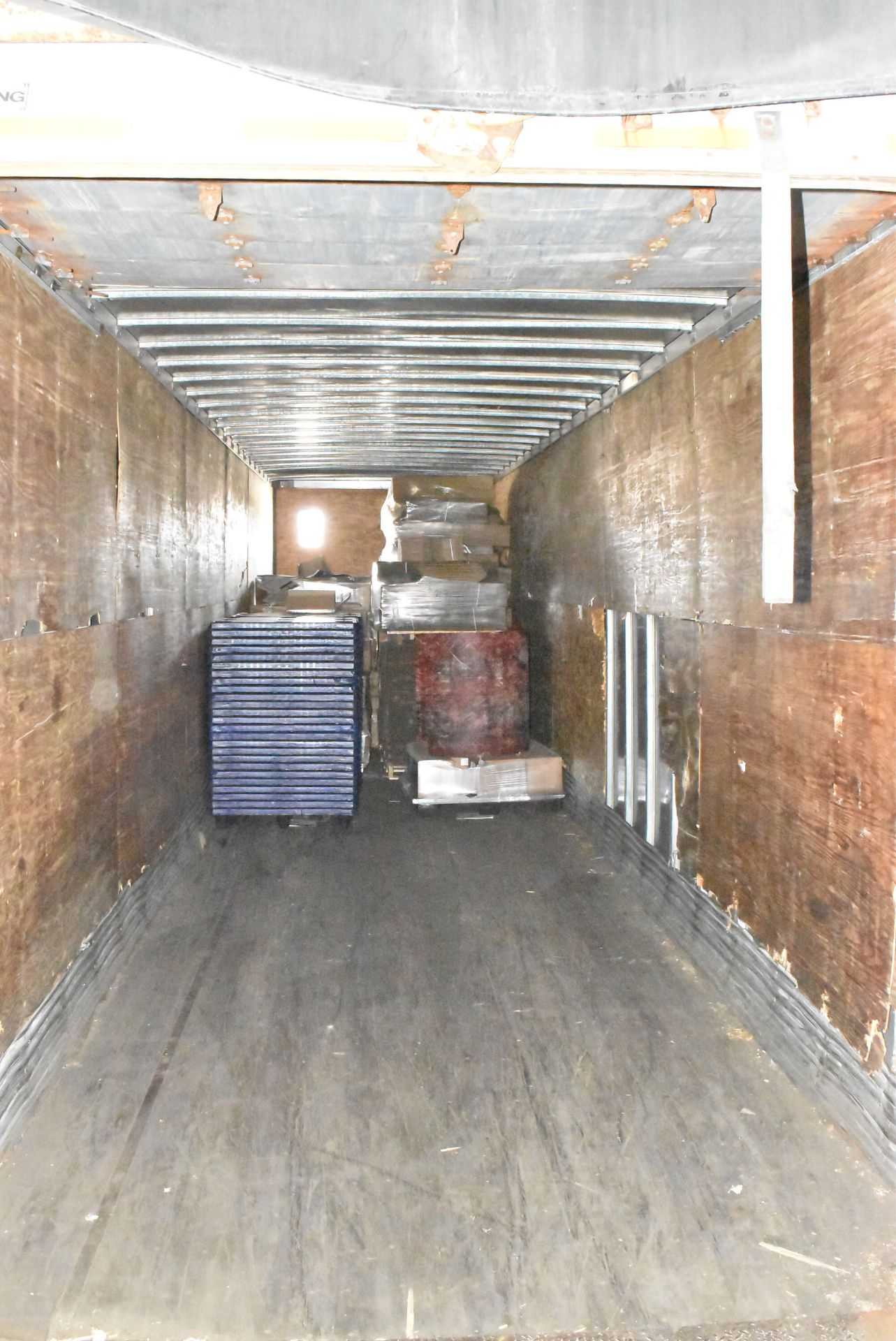 STOUGHTON AVW-485T-S-C 53' DRY VAN STORAGE TRAILER WITH REMAINING CONTENTS, VIN: - Image 4 of 12