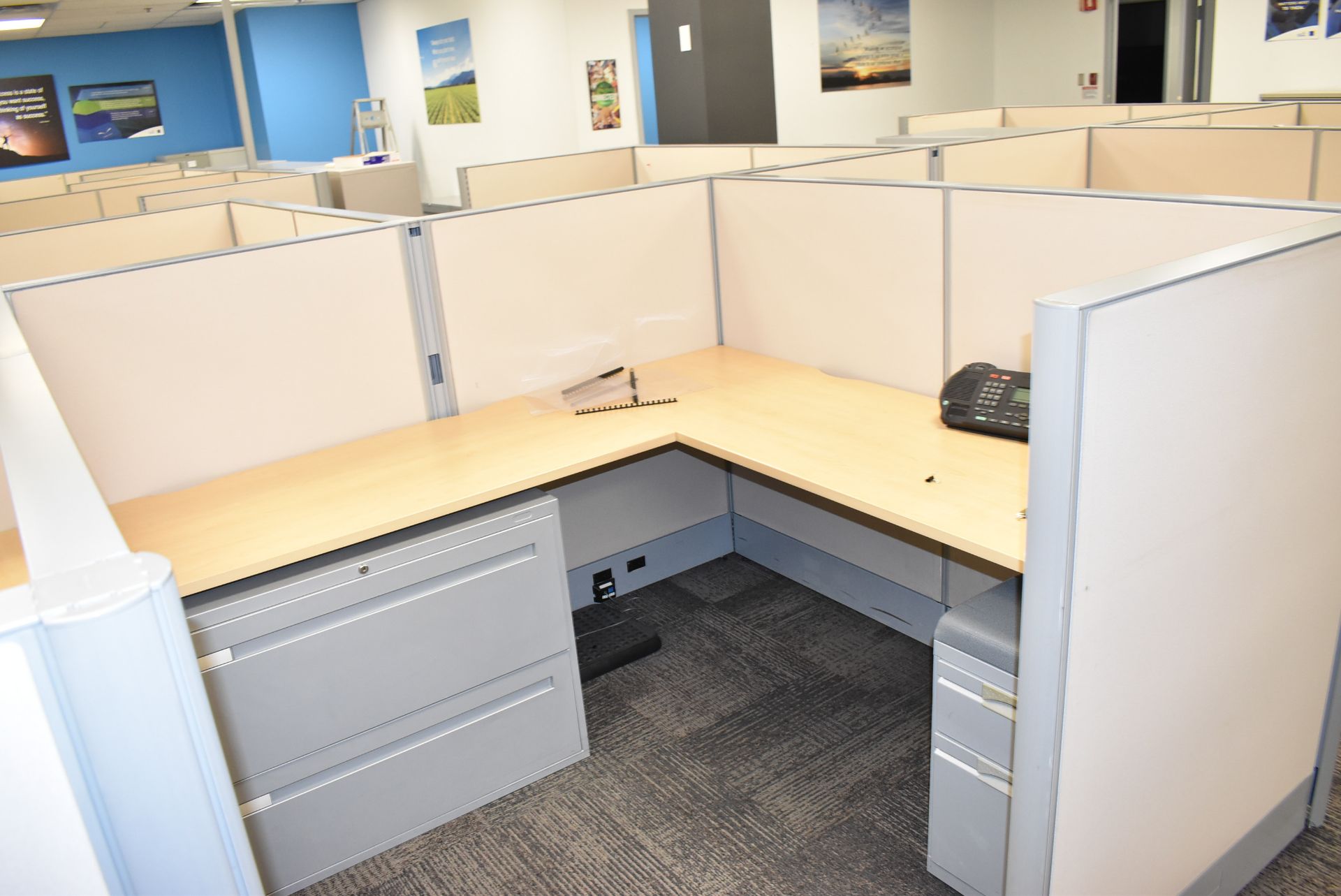 LOT/ (11) CUBICLE WORKSTATIONS WITH ASSOCIATED OFFICE CHAIRS & FILE CABINETS - Image 4 of 12