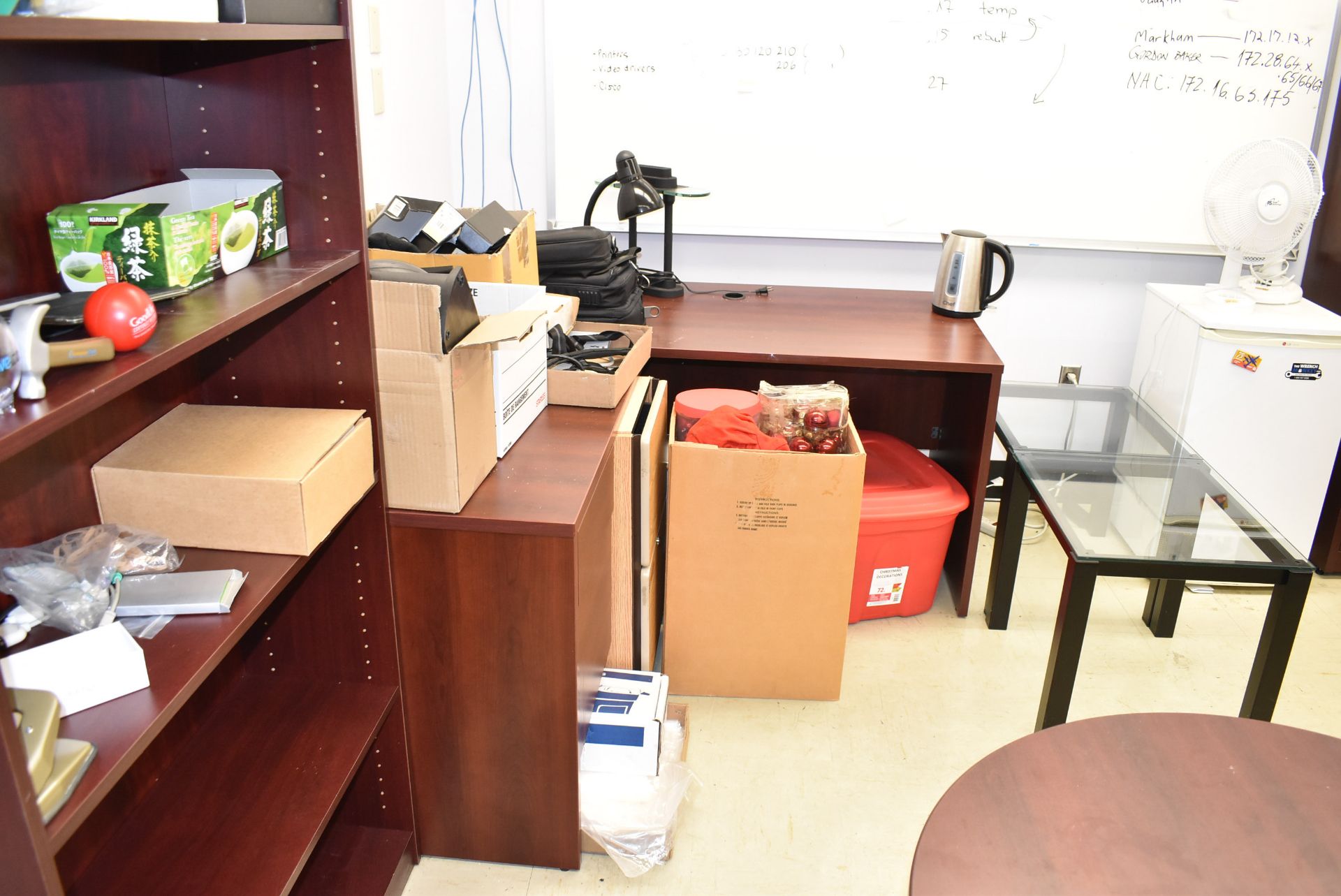 LOT/ CONTENTS OF OFFICE CONSISTING OF (2) DESKS WITH OFFICE CHAIR, 2-DRAWER LATERAL FILE CABINET, - Image 3 of 4
