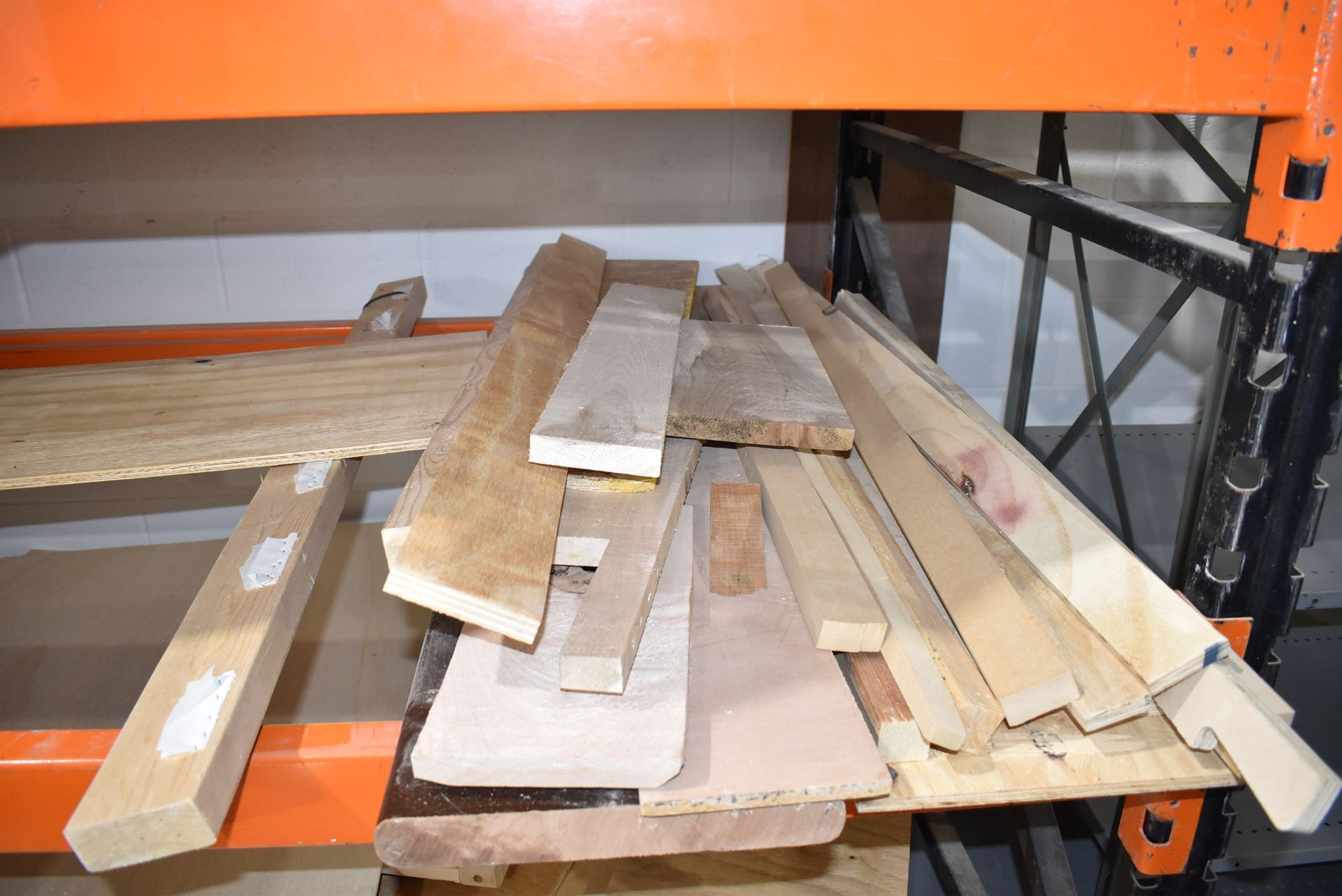 LOT/ CONTENTS OF RACK CONSISTING OF ASSORTED LUMBER & PLYWOOD SHEETS - Image 3 of 4