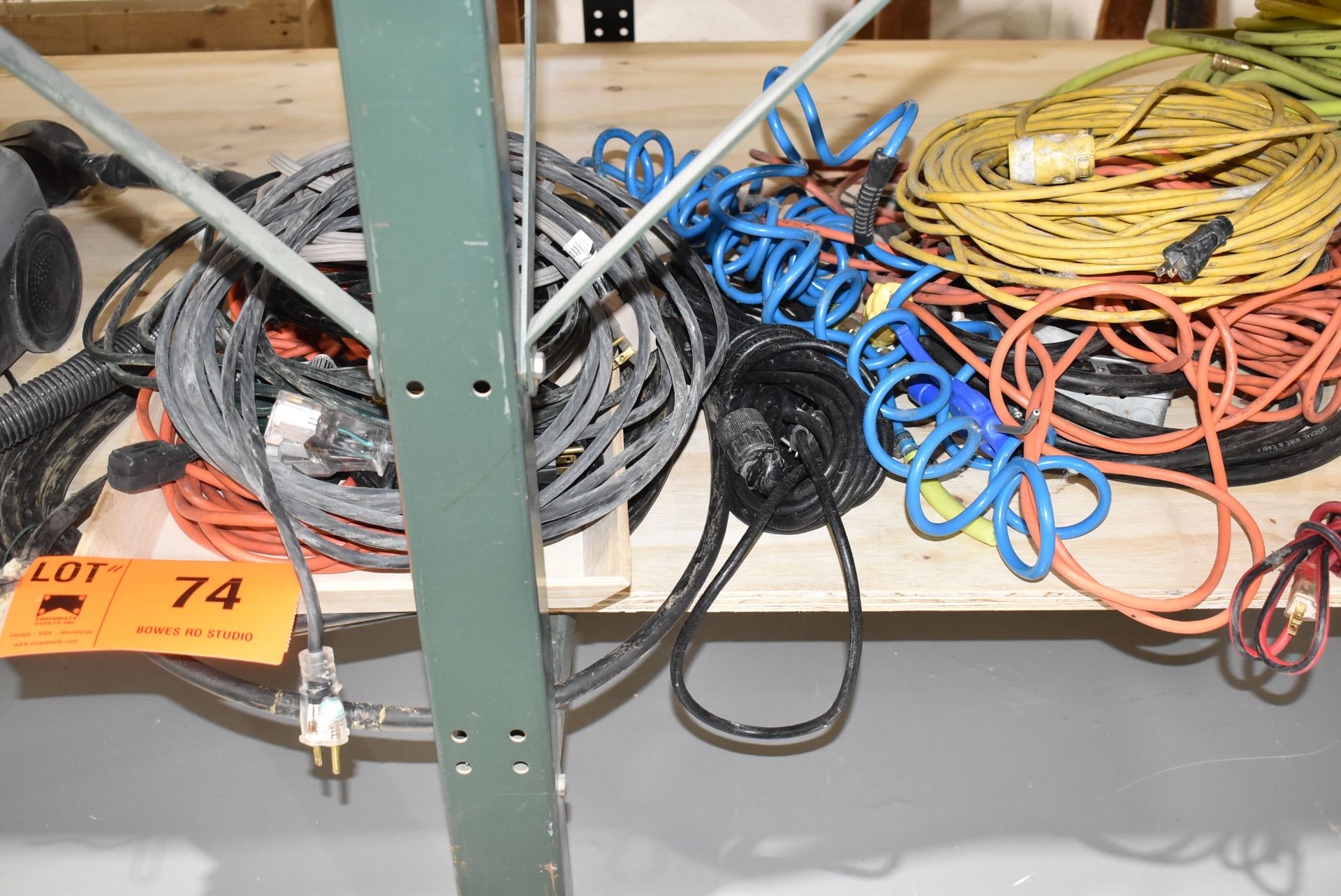 LOT/ ELECTRICAL EXTENSION CORDS