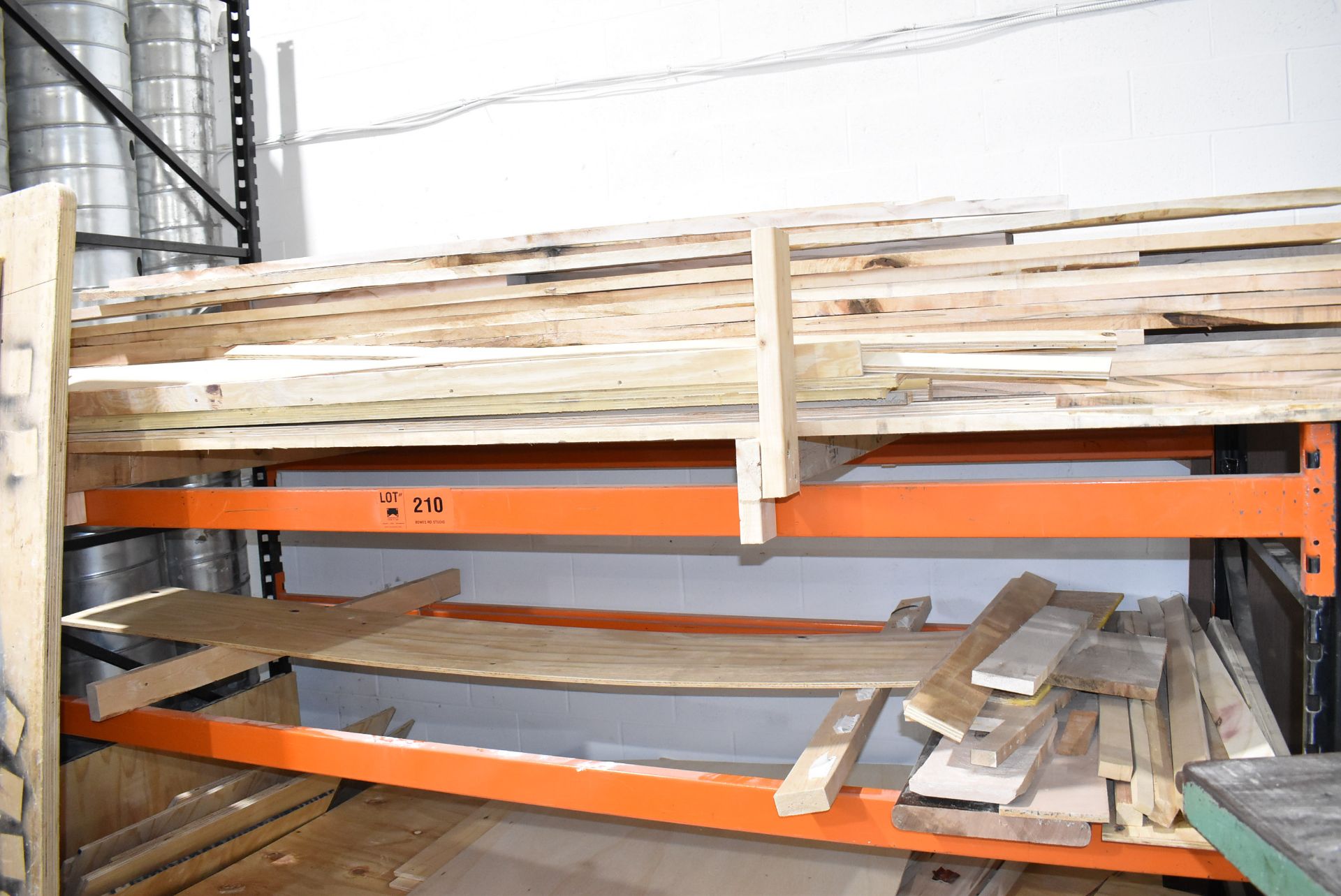 LOT/ CONTENTS OF RACK CONSISTING OF ASSORTED LUMBER & PLYWOOD SHEETS