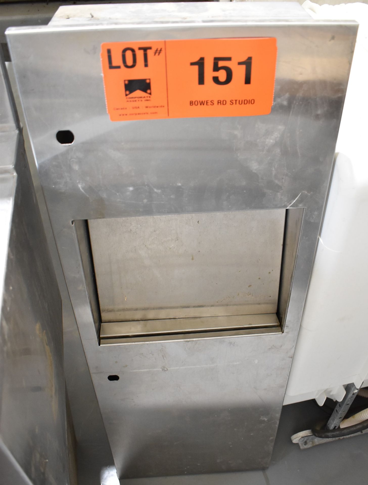 COMMERCIAL WALL MOUNT WASTE BIN, S/N N/A [RIGGING FEES FOR LOT #151 - $25 CAD PLUS APPLICABLE