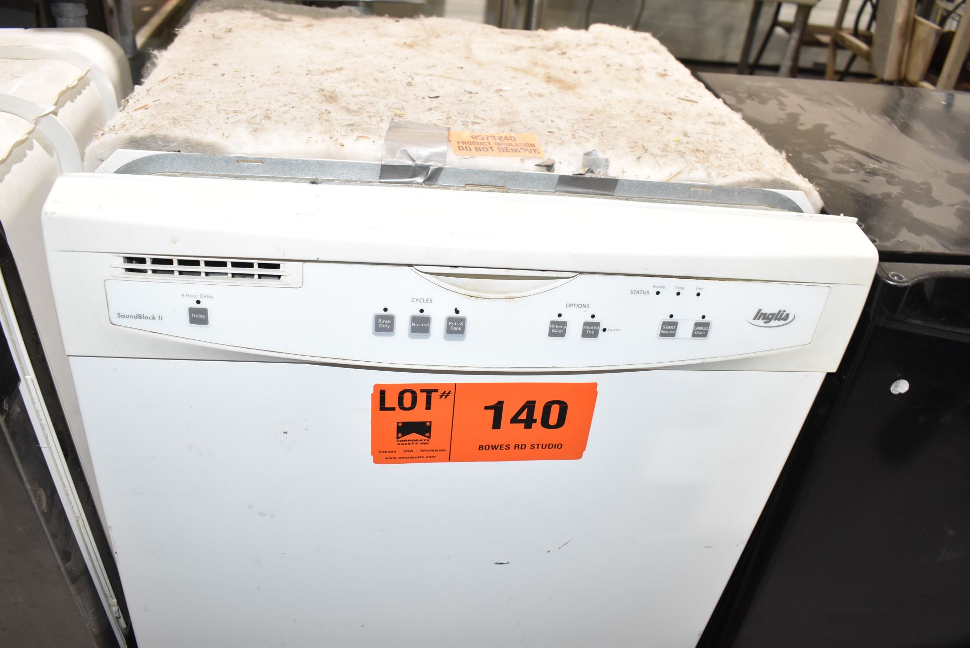INGLIS IWU98661 DISHWASHER, S/N F00302848 [RIGGING FEES FOR LOT #140 - $25 CAD PLUS APPLICABLE - Image 2 of 3