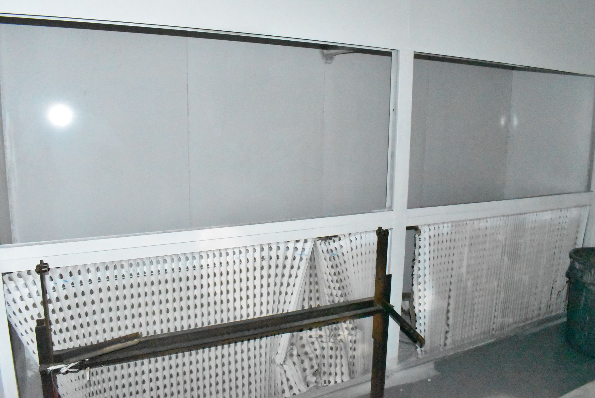 UNITED SPRAY BOOTHS DUAL ENCLOSURE PAINT SPRAY BOOTH WITH 252" X 168" MAIN ENCLOSURE WITH 102" X - Image 2 of 10