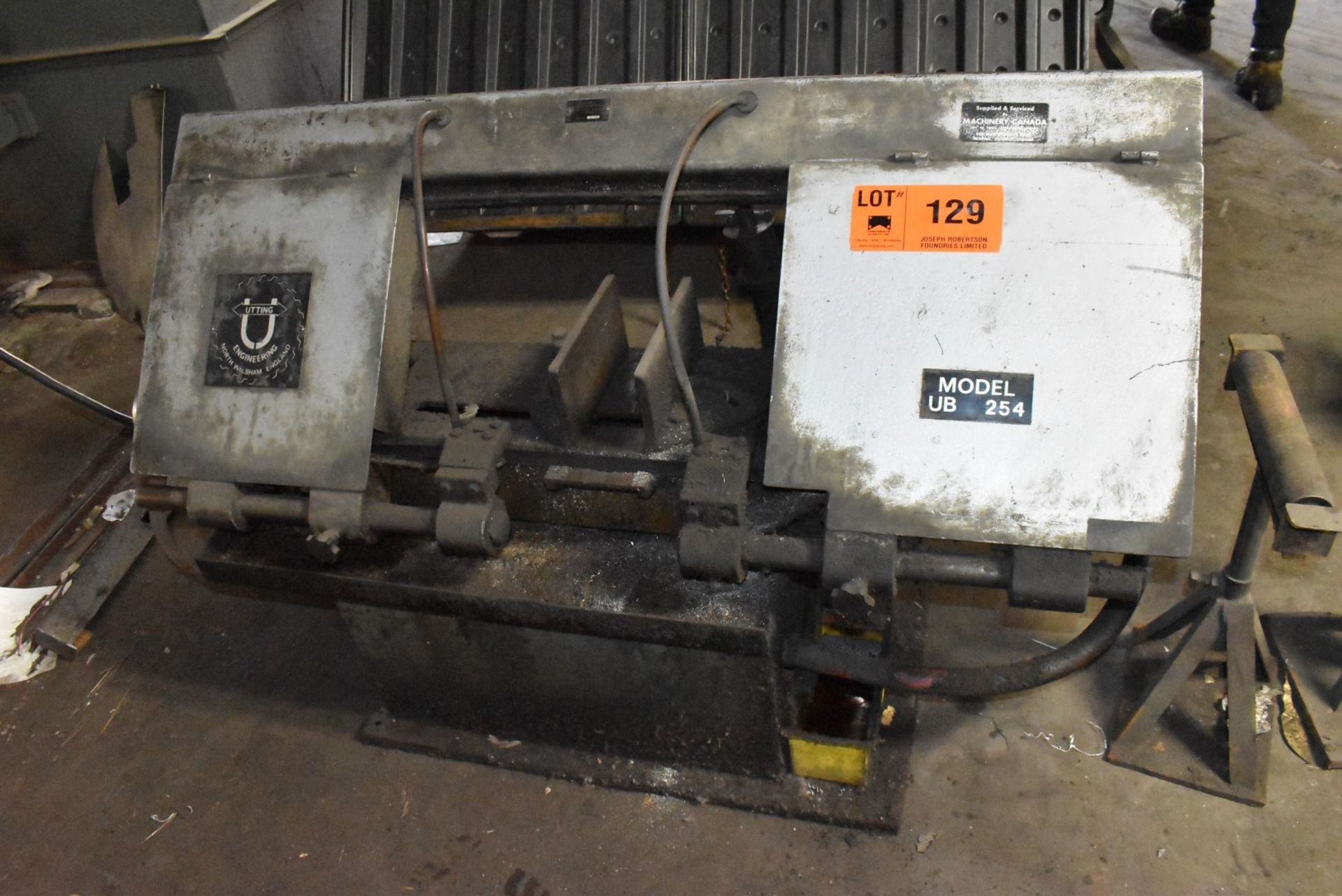 UTTING UB254 HORIZONTAL BAND SAW, S/N 674 (CI) [RIGGING FEES FOR LOT #129 - $160 CAD PLUS APPLICABLE